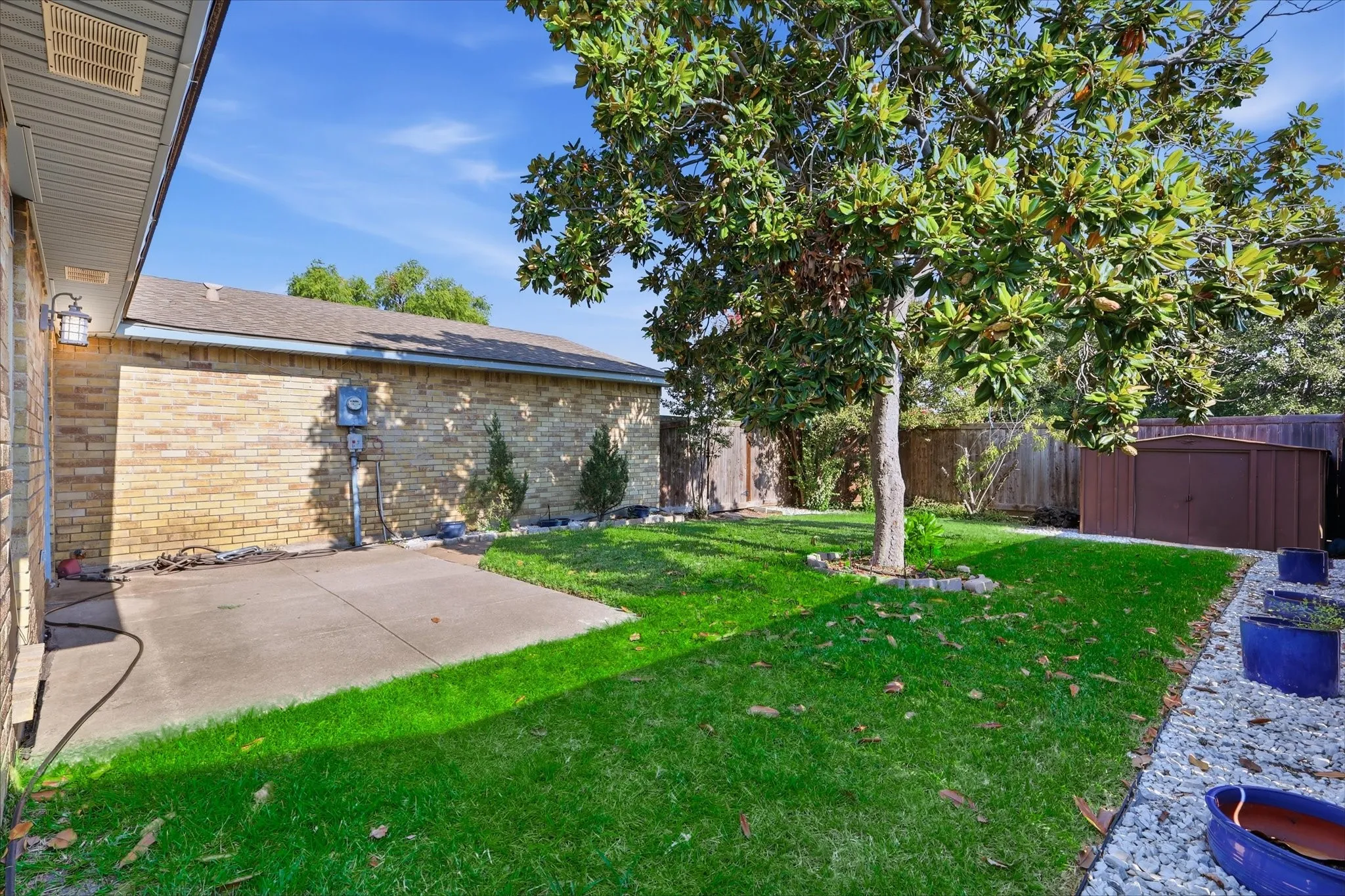 Single Family Residence For Sale in Denton County , 5552 N Colony Boulevard, The Colony, Texas 75056, 3 Bedroom, 2 Bathroom, 2 Garage spaces, 1,727 Sqft, built in 1979, mls#21348886, Real Estate Agent in The Colony, Homes For Sale in Denton county, Homes For Sale in The Colony, Realtor in The Colony Texas, Real Estate Brokerage Independent Realty Texas, Luminita Cordes Realtor