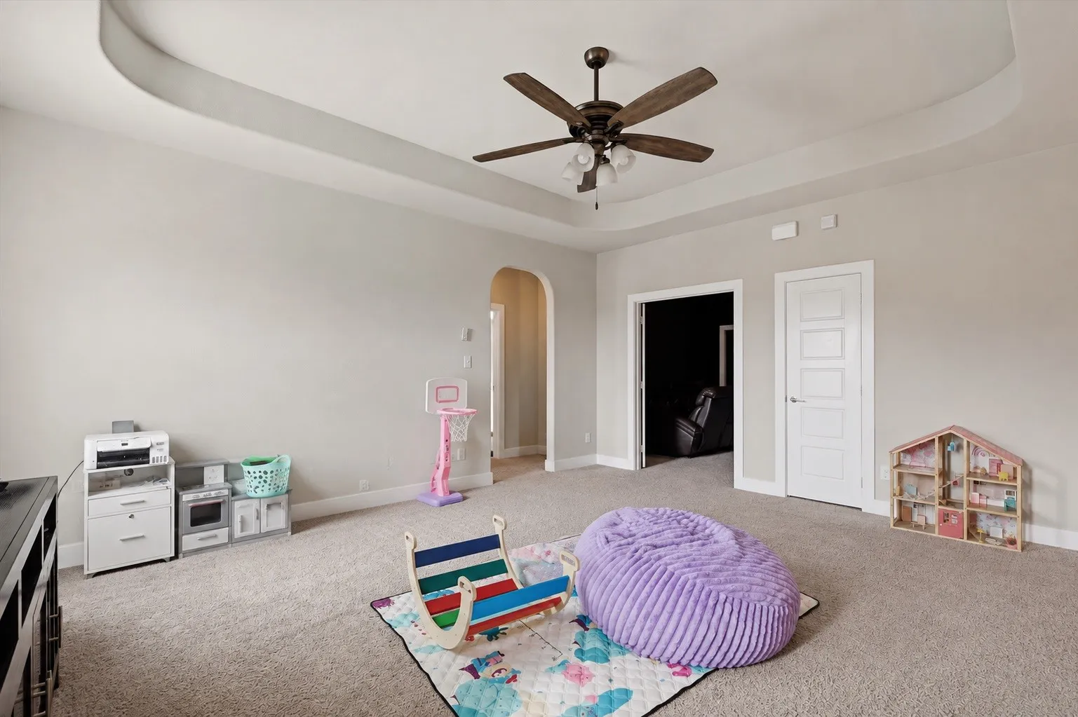 Single Family Residence For Sale in Collin County , 3383 Waverly Drive, Celina, Texas 75009, 5 Bedroom, 6 Bathroom, 3 Garage spaces, 3,932 Sqft, built in 2018, mls#21346178, Real Estate Agent in Celina, Homes For Sale in Collin county, Homes For Sale in Celina, Realtor in Celina Texas, Real Estate Brokerage Independent Realty Texas, Luminita Cordes Realtor