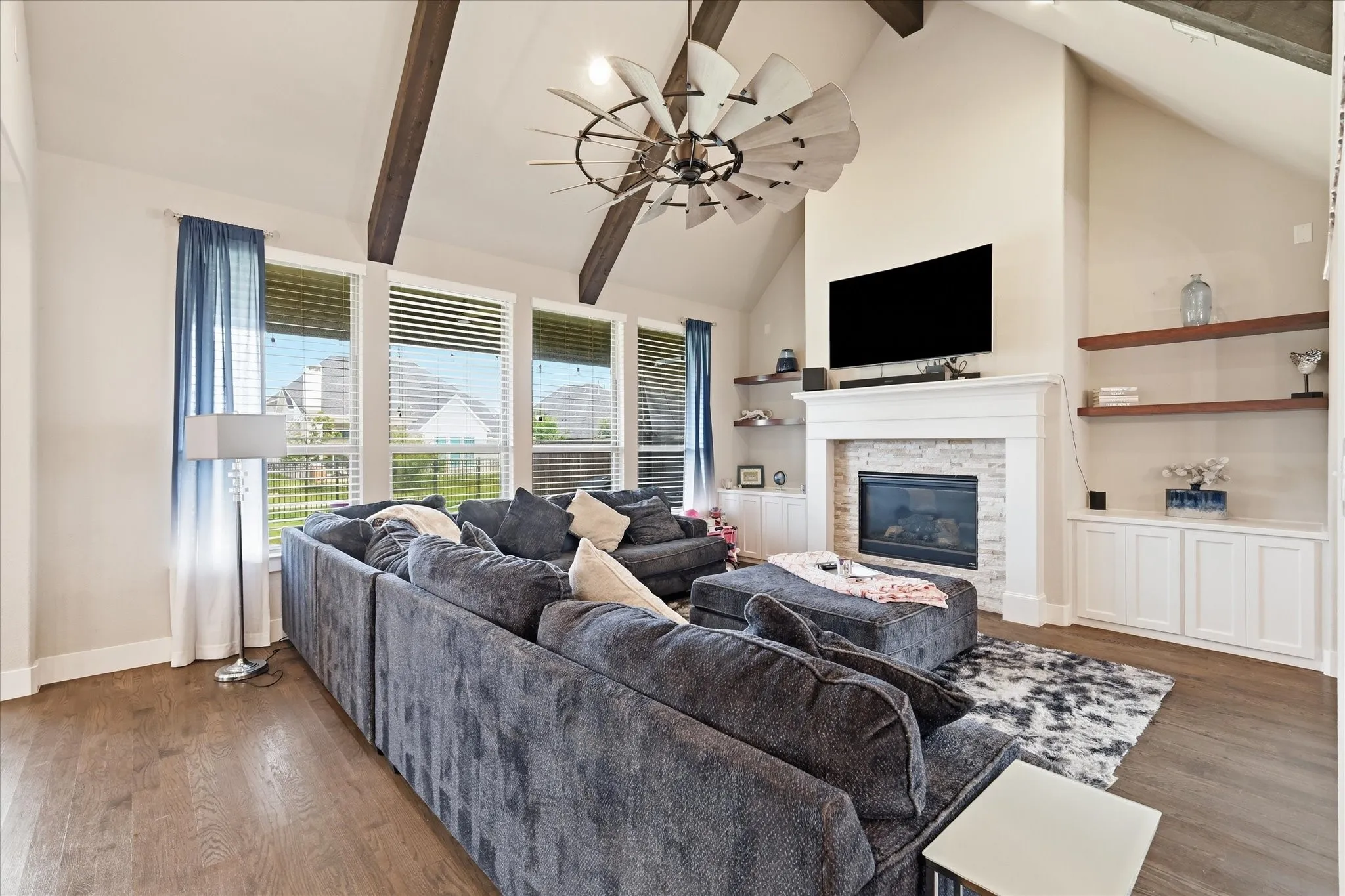 Single Family Residence For Sale in Collin County , 3383 Waverly Drive, Celina, Texas 75009, 5 Bedroom, 6 Bathroom, 3 Garage spaces, 3,932 Sqft, built in 2018, mls#21346178, Real Estate Agent in Celina, Homes For Sale in Collin county, Homes For Sale in Celina, Realtor in Celina Texas, Real Estate Brokerage Independent Realty Texas, Luminita Cordes Realtor