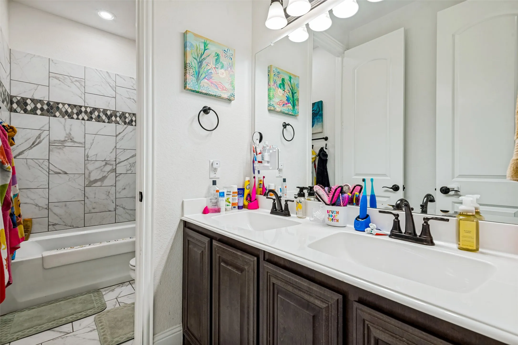 Single Family Residence For Sale in Dallas County , 3204 Park Ridge Drive, Mesquite, Texas 75181, 5 Bedrooms, 3 Bathrooms, 3 Garage spaces, 3,274 Sqft, built in 2021, Price $505,000, mls#21351989, Real Estate Agent in Mesquite, Homes For Sale in Dallas county, Homes For Sale in Mesquite, Realtor in Mesquite Texas, Real Estate Brokerage Independent Realty Texas, Luminita Cordes Realtor