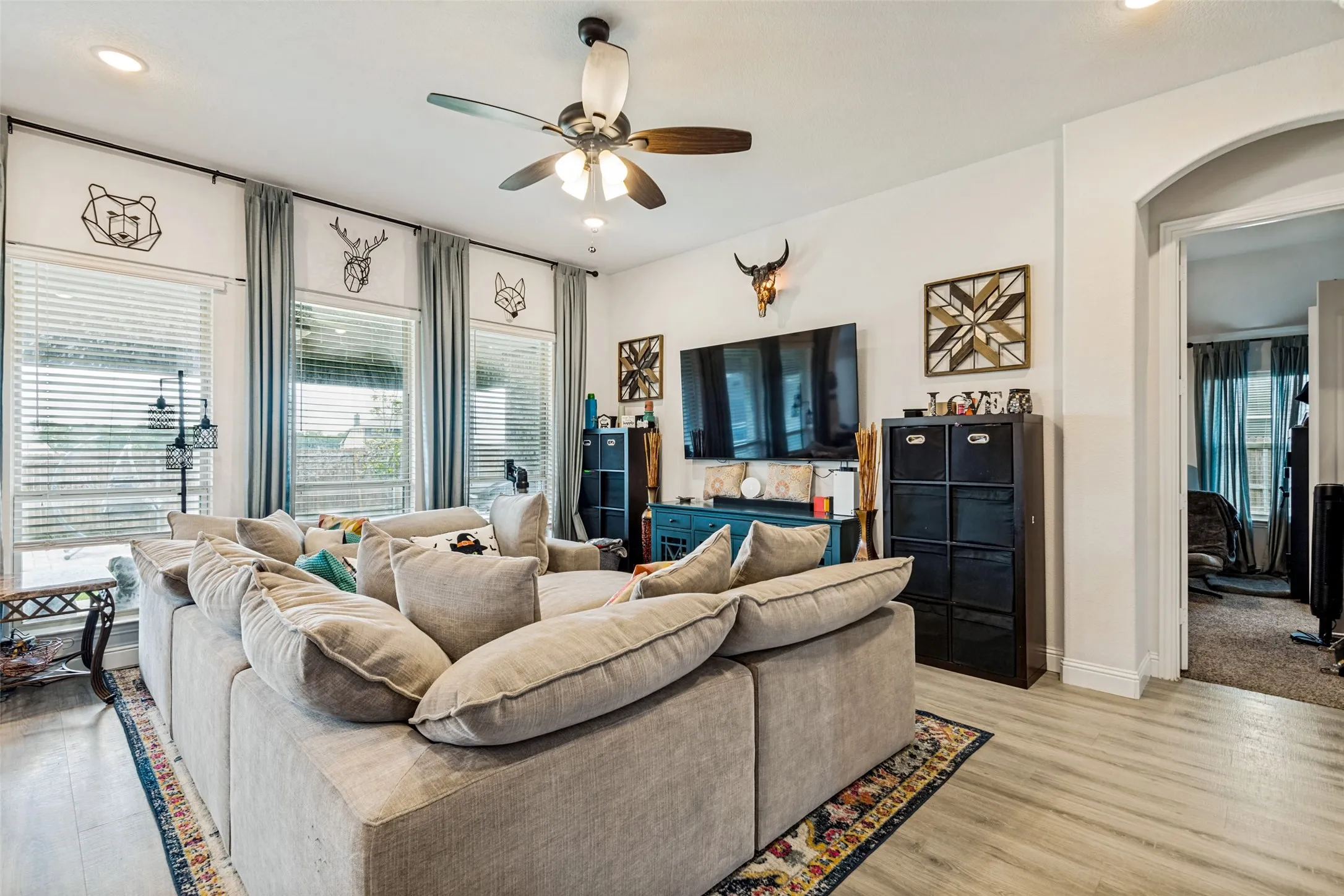 Single Family Residence For Sale in Dallas County , 3204 Park Ridge Drive, Mesquite, Texas 75181, 5 Bedrooms, 3 Bathrooms, 3 Garage spaces, 3,274 Sqft, built in 2021, Price $505,000, mls#21351989, Real Estate Agent in Mesquite, Homes For Sale in Dallas county, Homes For Sale in Mesquite, Realtor in Mesquite Texas, Real Estate Brokerage Independent Realty Texas, Luminita Cordes Realtor
