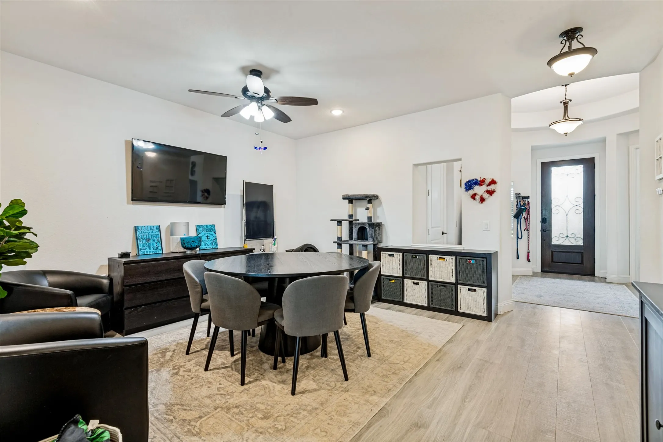 Single Family Residence For Sale in Dallas County , 3204 Park Ridge Drive, Mesquite, Texas 75181, 5 Bedrooms, 3 Bathrooms, 3 Garage spaces, 3,274 Sqft, built in 2021, Price $505,000, mls#21351989, Real Estate Agent in Mesquite, Homes For Sale in Dallas county, Homes For Sale in Mesquite, Realtor in Mesquite Texas, Real Estate Brokerage Independent Realty Texas, Luminita Cordes Realtor