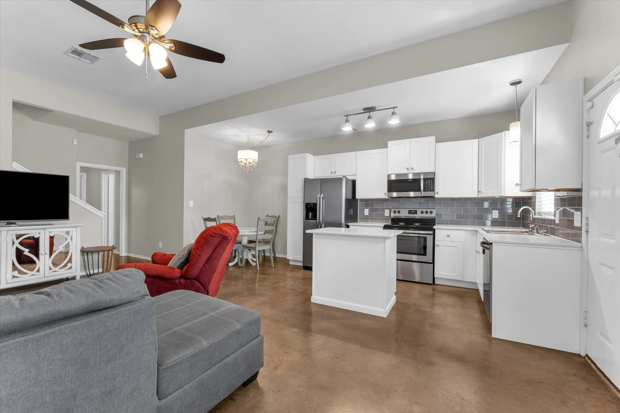 Duplex For Sale in Mc Lennan County , 1309 Wood Avenue, Waco, Texas 76706, 8 Bedroom, 4 Bathroom, Garage spaces, 0 Sqft, built in 2006, mls#21349239, Real Estate Agent in Waco, Homes For Sale in Mc Lennan county, Homes For Sale in Waco, Realtor in Waco Texas, Real Estate Brokerage Independent Realty Texas, Luminita Cordes Realtor
