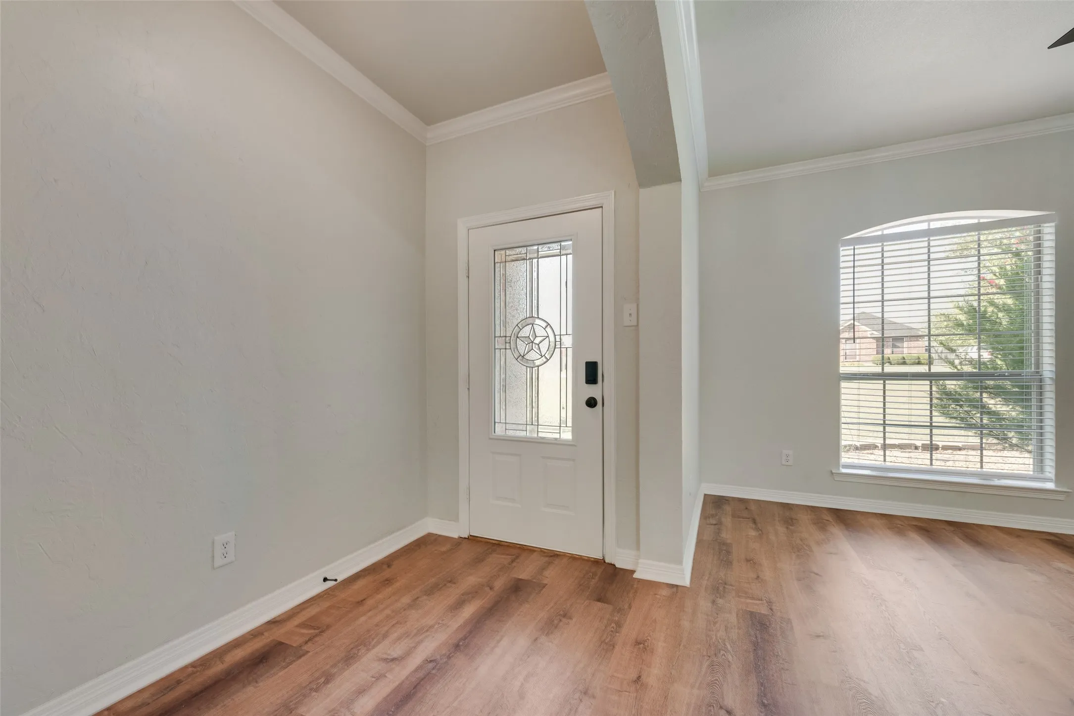 Single Family Residence For Sale in Rockwall County , 116 Dustin Drive, Fate, Texas 75189, 5 Bedroom, 4 Bathroom, 2 Garage spaces, 2,823 Sqft, built in 2005, mls#21313247, Real Estate Agent in Fate, Homes For Sale in Rockwall county, Homes For Sale in Fate, Realtor in Fate Texas, Real Estate Brokerage Independent Realty Texas, Luminita Cordes Realtor