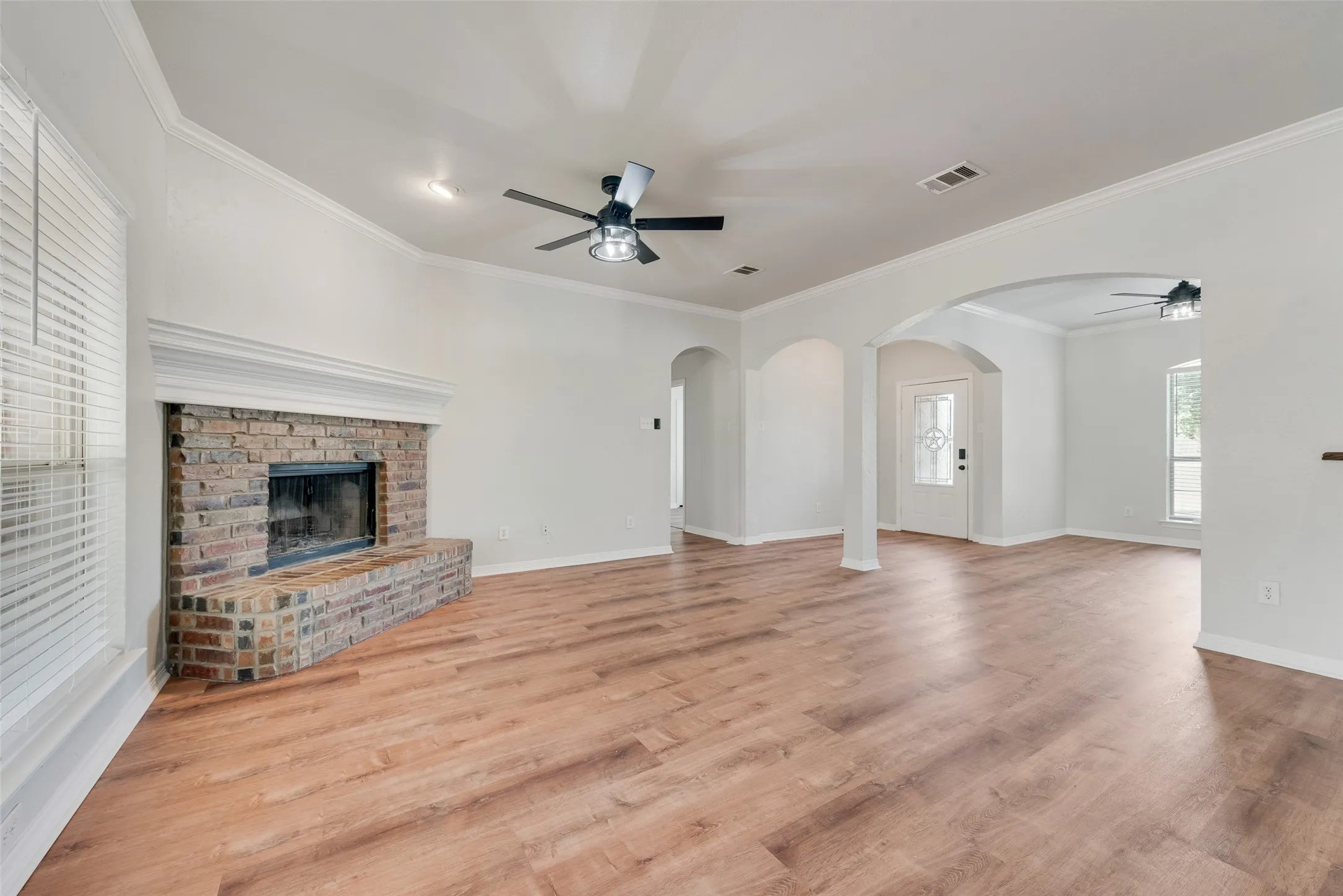 Single Family Residence For Sale in Rockwall County , 116 Dustin Drive, Fate, Texas 75189, 5 Bedroom, 4 Bathroom, 2 Garage spaces, 2,823 Sqft, built in 2005, mls#21313247, Real Estate Agent in Fate, Homes For Sale in Rockwall county, Homes For Sale in Fate, Realtor in Fate Texas, Real Estate Brokerage Independent Realty Texas, Luminita Cordes Realtor