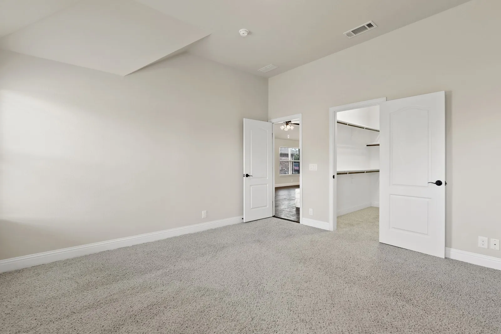 Single Family Residence For Rent in Grayson County , 4914 Camp Verde Circle, Sherman, Texas 75092, 4 Bedroom, 2 Bathroom, 2 Garage spaces, 2,061 Sqft, built in 2015, mls#21351996, Real Estate Agent in Sherman, Homes For Rent in Grayson county, Homes For Rent in Sherman, Realtor in Sherman Texas, Real Estate Brokerage Independent Realty Texas, Luminita Cordes Realtor