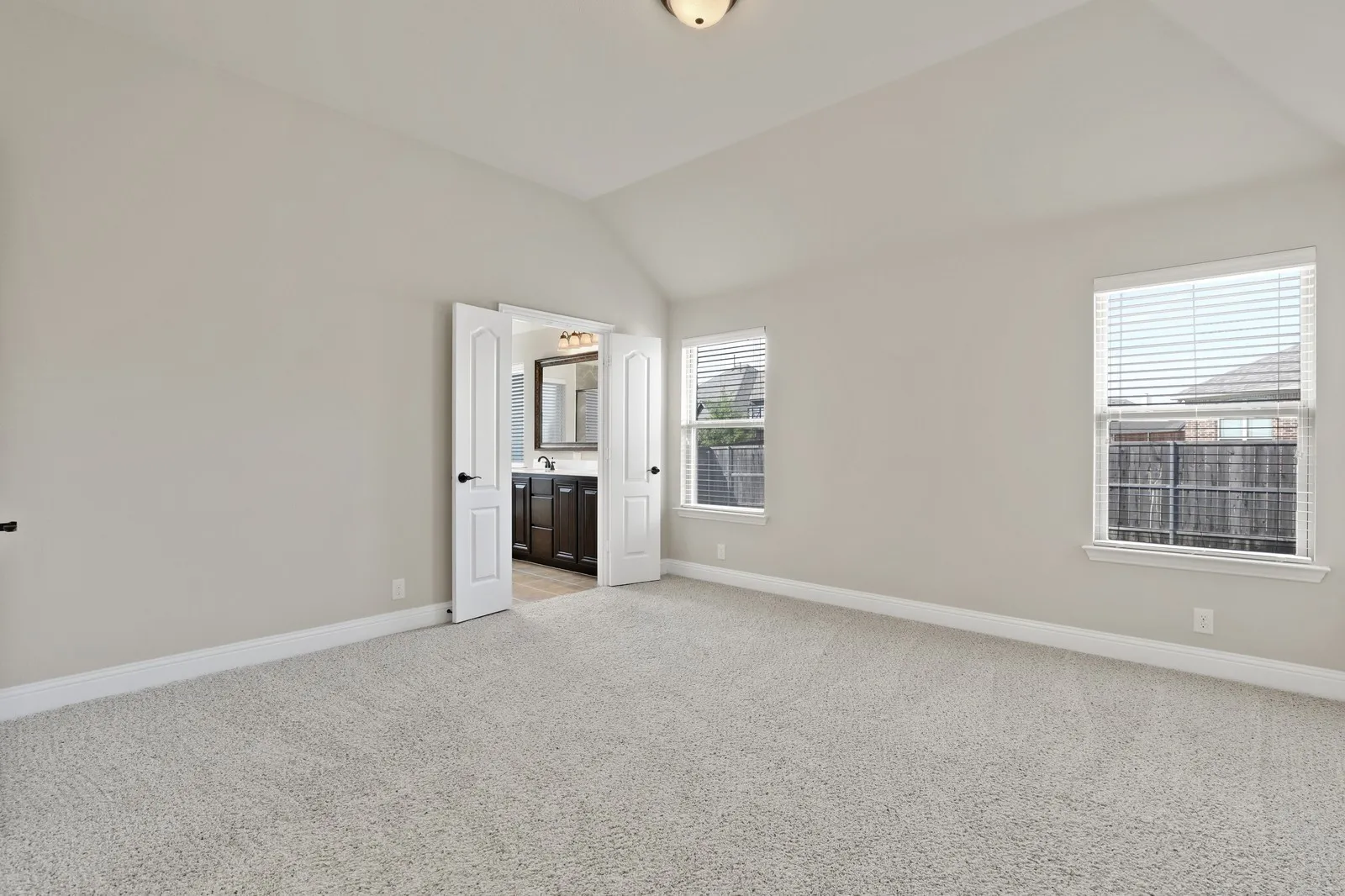 Single Family Residence For Rent in Grayson County , 4914 Camp Verde Circle, Sherman, Texas 75092, 4 Bedroom, 2 Bathroom, 2 Garage spaces, 2,061 Sqft, built in 2015, mls#21351996, Real Estate Agent in Sherman, Homes For Rent in Grayson county, Homes For Rent in Sherman, Realtor in Sherman Texas, Real Estate Brokerage Independent Realty Texas, Luminita Cordes Realtor