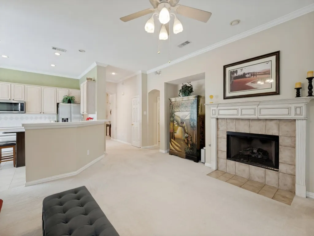 Single Family Residence For Sale in Tarrant County , 2006 Old York Drive, Keller, Texas 76248, 4 Bedroom, 2 Bathroom, 2 Garage spaces, 2,243 Sqft, built in 2000, mls#21351987, Real Estate Agent in Keller, Homes For Sale in Tarrant county, Homes For Sale in Keller, Realtor in Keller Texas, Real Estate Brokerage Independent Realty Texas, Luminita Cordes Realtor