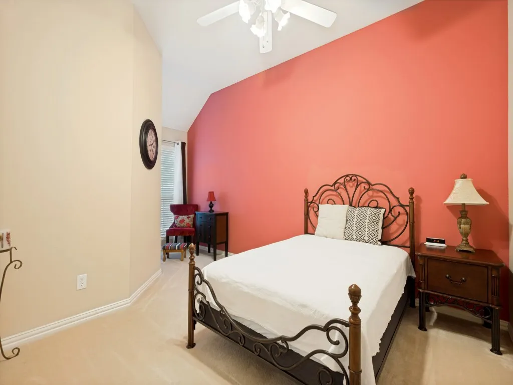 Single Family Residence For Sale in Tarrant County , 2006 Old York Drive, Keller, Texas 76248, 4 Bedroom, 2 Bathroom, 2 Garage spaces, 2,243 Sqft, built in 2000, mls#21351987, Real Estate Agent in Keller, Homes For Sale in Tarrant county, Homes For Sale in Keller, Realtor in Keller Texas, Real Estate Brokerage Independent Realty Texas, Luminita Cordes Realtor