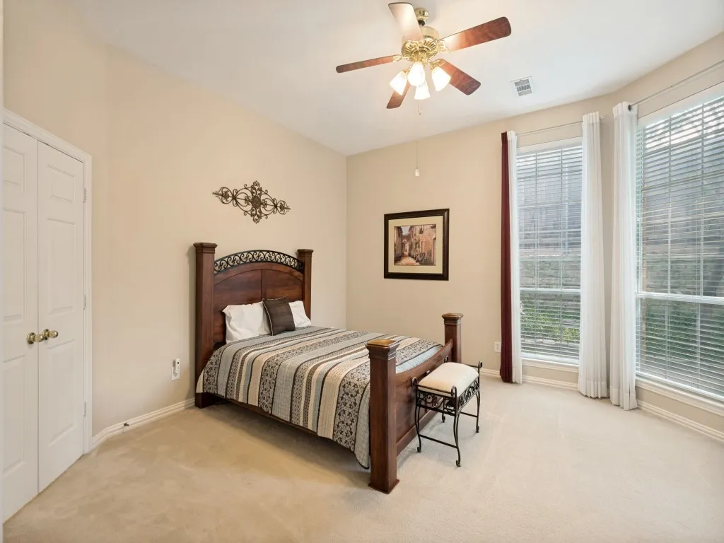Single Family Residence For Sale in Tarrant County , 2006 Old York Drive, Keller, Texas 76248, 4 Bedroom, 2 Bathroom, 2 Garage spaces, 2,243 Sqft, built in 2000, mls#21351987, Real Estate Agent in Keller, Homes For Sale in Tarrant county, Homes For Sale in Keller, Realtor in Keller Texas, Real Estate Brokerage Independent Realty Texas, Luminita Cordes Realtor