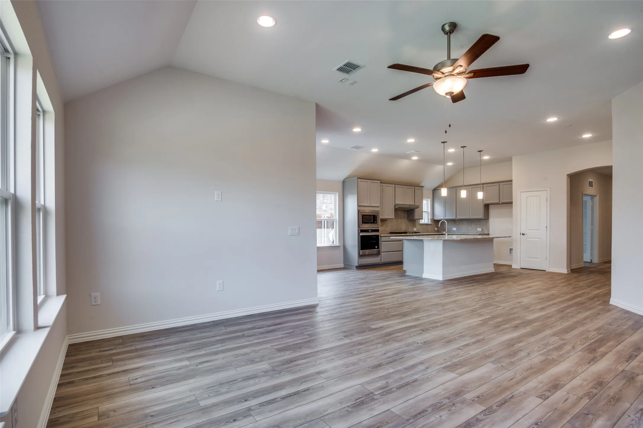 Single Family Residence For Rent in Collin County , 3108 Moldboard Drive, Mc Kinney, Texas 75071, 3 Bedroom, 2 Bathroom, 2 Garage spaces, 2,165 Sqft, built in 2022, mls#21351969, Real Estate Agent in Mc Kinney, Homes For Rent in Collin county, Homes For Rent in Mc Kinney, Realtor in Mc Kinney Texas, Real Estate Brokerage Independent Realty Texas, Luminita Cordes Realtor