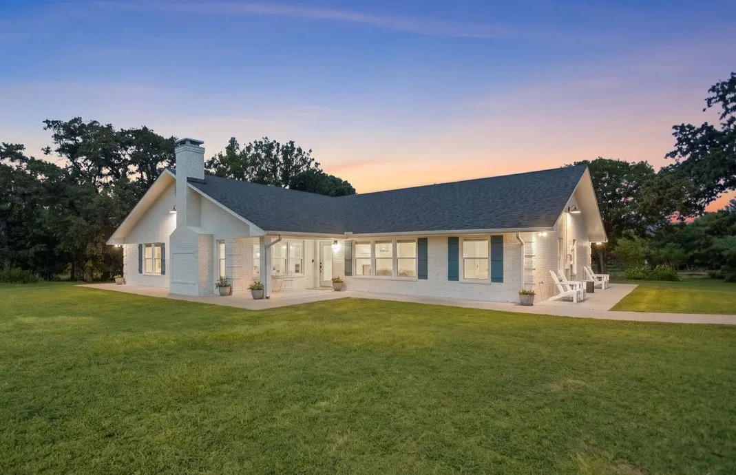 Single Family Residence For Sale in Van Zandt County , 2843 Vz County Road 4702, Ben Wheeler, Texas 75754, 4 Bedroom, 5 Bathroom, 1 Garage spaces, 2,541 Sqft, built in 1990, mls#21352027, Real Estate Agent in Ben Wheeler, Homes For Sale in Van Zandt county, Homes For Sale in Ben Wheeler, Realtor in Ben Wheeler Texas, Real Estate Brokerage Independent Realty Texas, Luminita Cordes Realtor