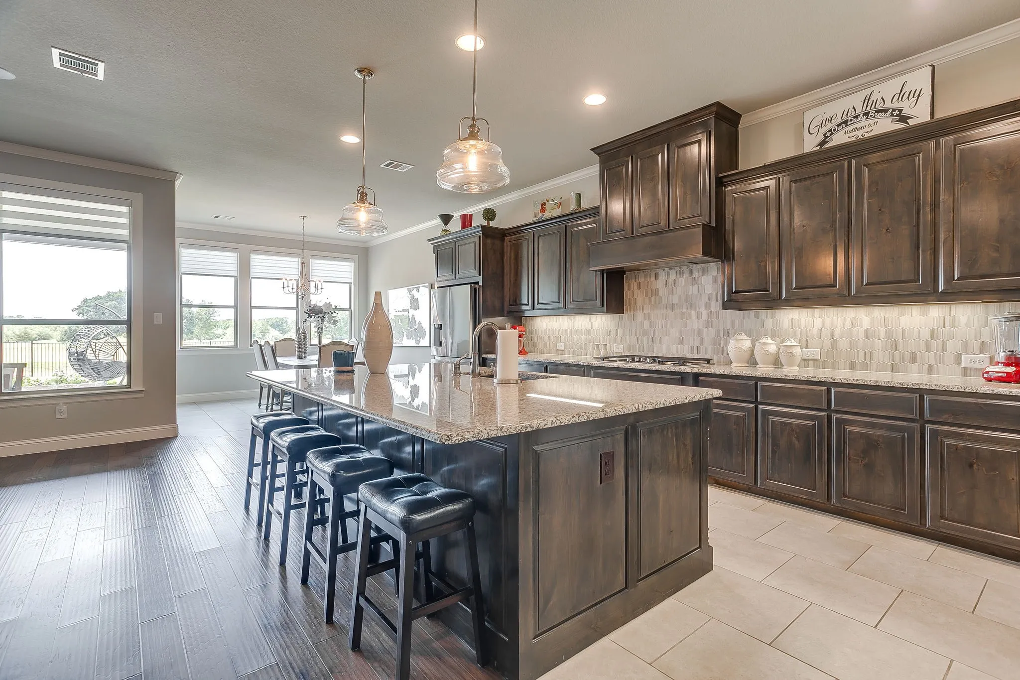 Single Family Residence For Sale in Tarrant County , 12409 Eagle Narrows Drive, Fort Worth, Texas 76179, 3 Bedroom, 3 Bathroom, 3 Garage spaces, 2,542 Sqft, built in 2018, mls#21351254, Real Estate Agent in Fort Worth, Homes For Sale in Tarrant county, Homes For Sale in Fort Worth, Realtor in Fort Worth Texas, Real Estate Brokerage Independent Realty Texas, Luminita Cordes Realtor
