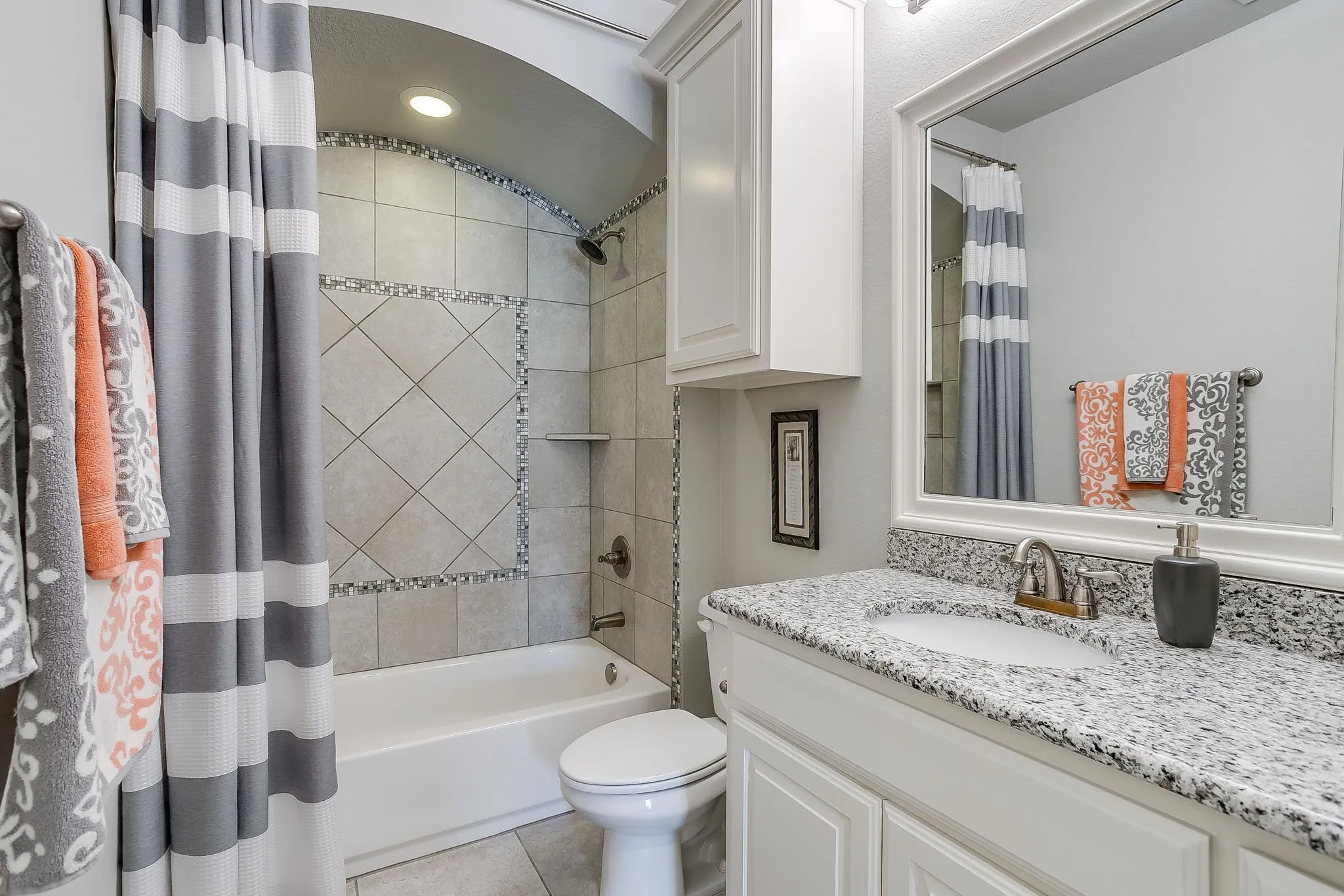 Single Family Residence For Sale in Tarrant County , 12409 Eagle Narrows Drive, Fort Worth, Texas 76179, 3 Bedroom, 3 Bathroom, 3 Garage spaces, 2,542 Sqft, built in 2018, mls#21351254, Real Estate Agent in Fort Worth, Homes For Sale in Tarrant county, Homes For Sale in Fort Worth, Realtor in Fort Worth Texas, Real Estate Brokerage Independent Realty Texas, Luminita Cordes Realtor