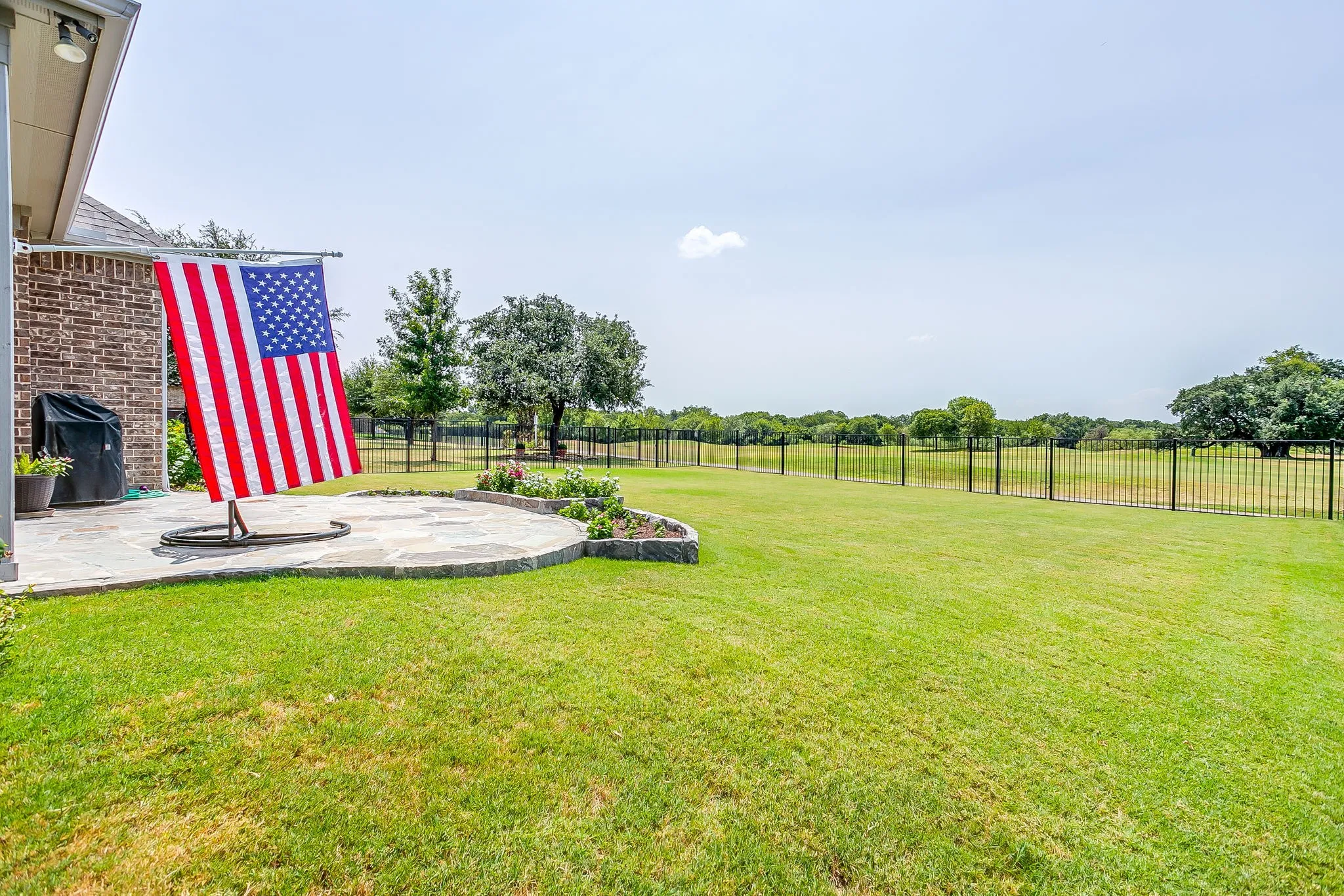 Single Family Residence For Sale in Tarrant County , 12409 Eagle Narrows Drive, Fort Worth, Texas 76179, 3 Bedroom, 3 Bathroom, 3 Garage spaces, 2,542 Sqft, built in 2018, mls#21351254, Real Estate Agent in Fort Worth, Homes For Sale in Tarrant county, Homes For Sale in Fort Worth, Realtor in Fort Worth Texas, Real Estate Brokerage Independent Realty Texas, Luminita Cordes Realtor