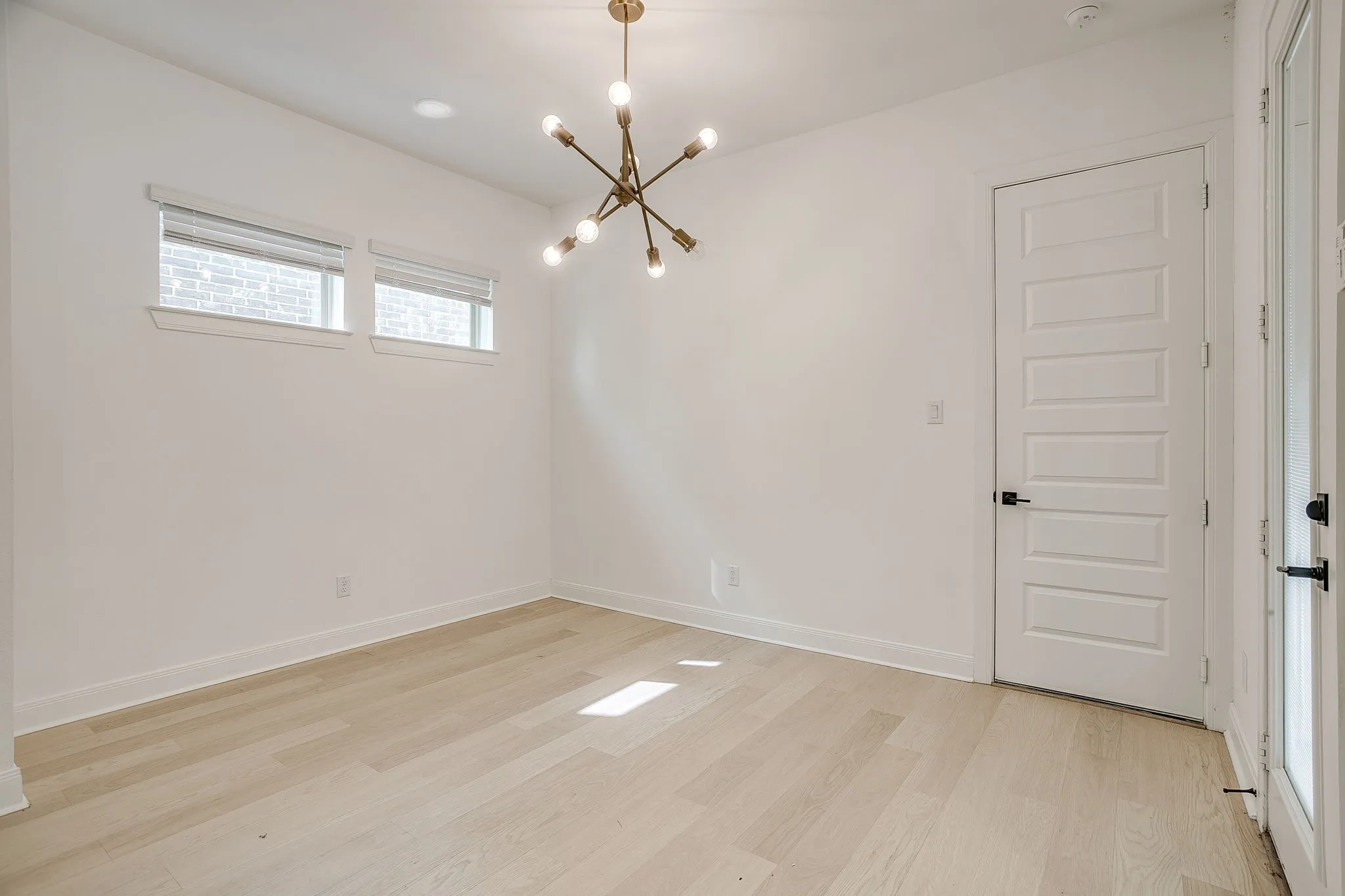 Single Family Residence For Sale in Tarrant County , 708 Pheasant Run Street, Arlington, Texas 76005, 3 Bedroom, 3 Bathroom, 2 Garage spaces, 2,058 Sqft, built in 2024, mls#21352014, Real Estate Agent in Arlington, Homes For Sale in Tarrant county, Homes For Sale in Arlington, Realtor in Arlington Texas, Real Estate Brokerage Independent Realty Texas, Luminita Cordes Realtor
