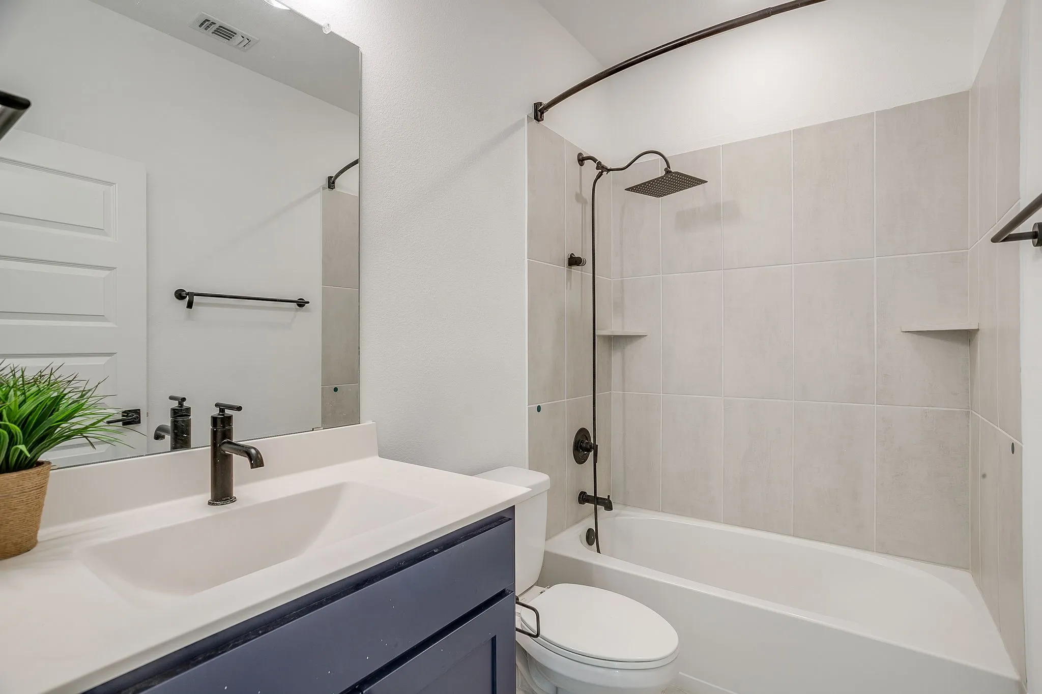 Single Family Residence For Sale in Tarrant County , 708 Pheasant Run Street, Arlington, Texas 76005, 3 Bedroom, 3 Bathroom, 2 Garage spaces, 2,058 Sqft, built in 2024, mls#21352014, Real Estate Agent in Arlington, Homes For Sale in Tarrant county, Homes For Sale in Arlington, Realtor in Arlington Texas, Real Estate Brokerage Independent Realty Texas, Luminita Cordes Realtor