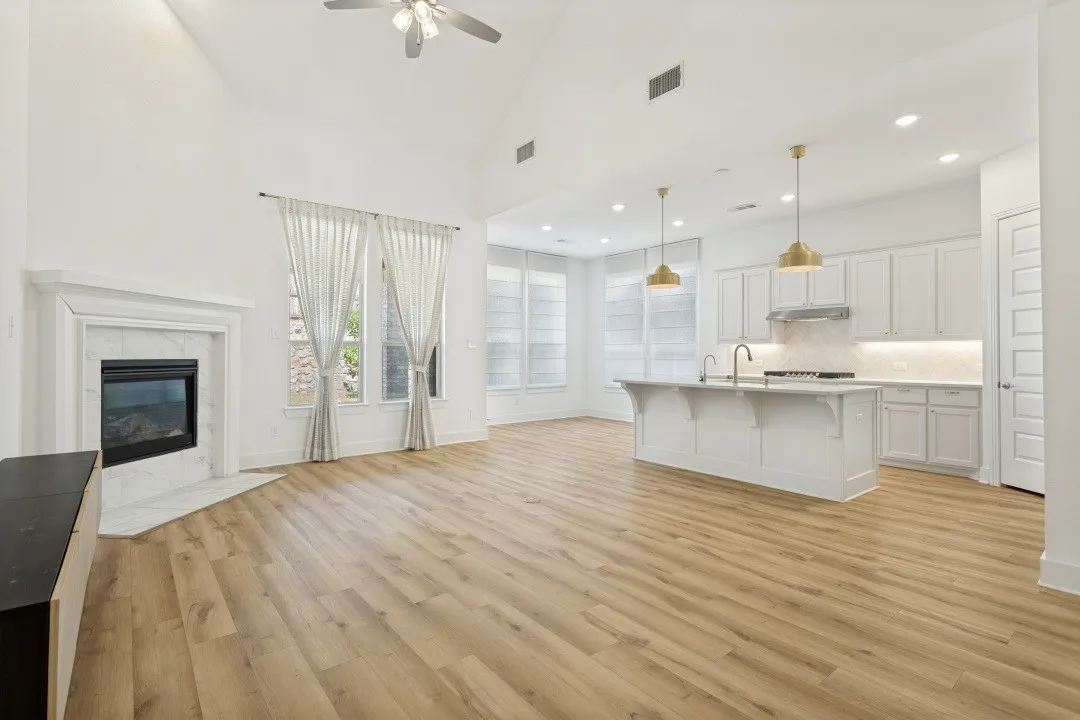 Single Family Residence For Rent in Collin County , 2000 Peace Place, Wylie, Texas 75098, 4 Bedroom, 4 Bathroom, 2 Garage spaces, 2,861 Sqft, built in 2022, mls#21351218, Real Estate Agent in Wylie, Homes For Rent in Collin county, Homes For Rent in Wylie, Realtor in Wylie Texas, Real Estate Brokerage Independent Realty Texas, Luminita Cordes Realtor
