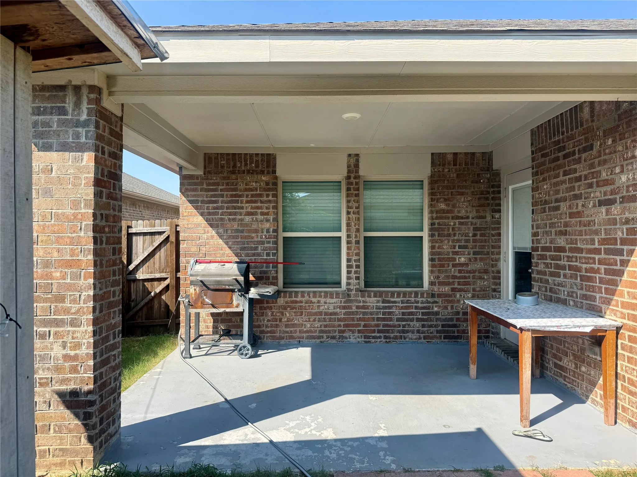 Single Family Residence For Sale in Grayson County , 2900 Peony Drive, Sherman, Texas 75092, 4 Bedroom, 2 Bathroom, 2 Garage spaces, 1,808 Sqft, built in 2022, mls#21352037, Real Estate Agent in Sherman, Homes For Sale in Grayson county, Homes For Sale in Sherman, Realtor in Sherman Texas, Real Estate Brokerage Independent Realty Texas, Luminita Cordes Realtor