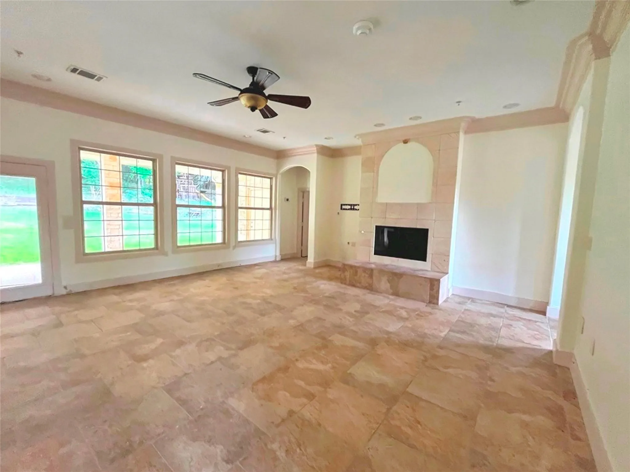 Single Family Residence For Sale in Dallas County , 636 Duck Creek Way, Sunnyvale, Texas 75182, 5 Bedroom, 4 Bathroom, 2 Garage spaces, 4,386 Sqft, built in 2008, mls#21350992, Real Estate Agent in Sunnyvale, Homes For Sale in Dallas county, Homes For Sale in Sunnyvale, Realtor in Sunnyvale Texas, Real Estate Brokerage Independent Realty Texas, Luminita Cordes Realtor