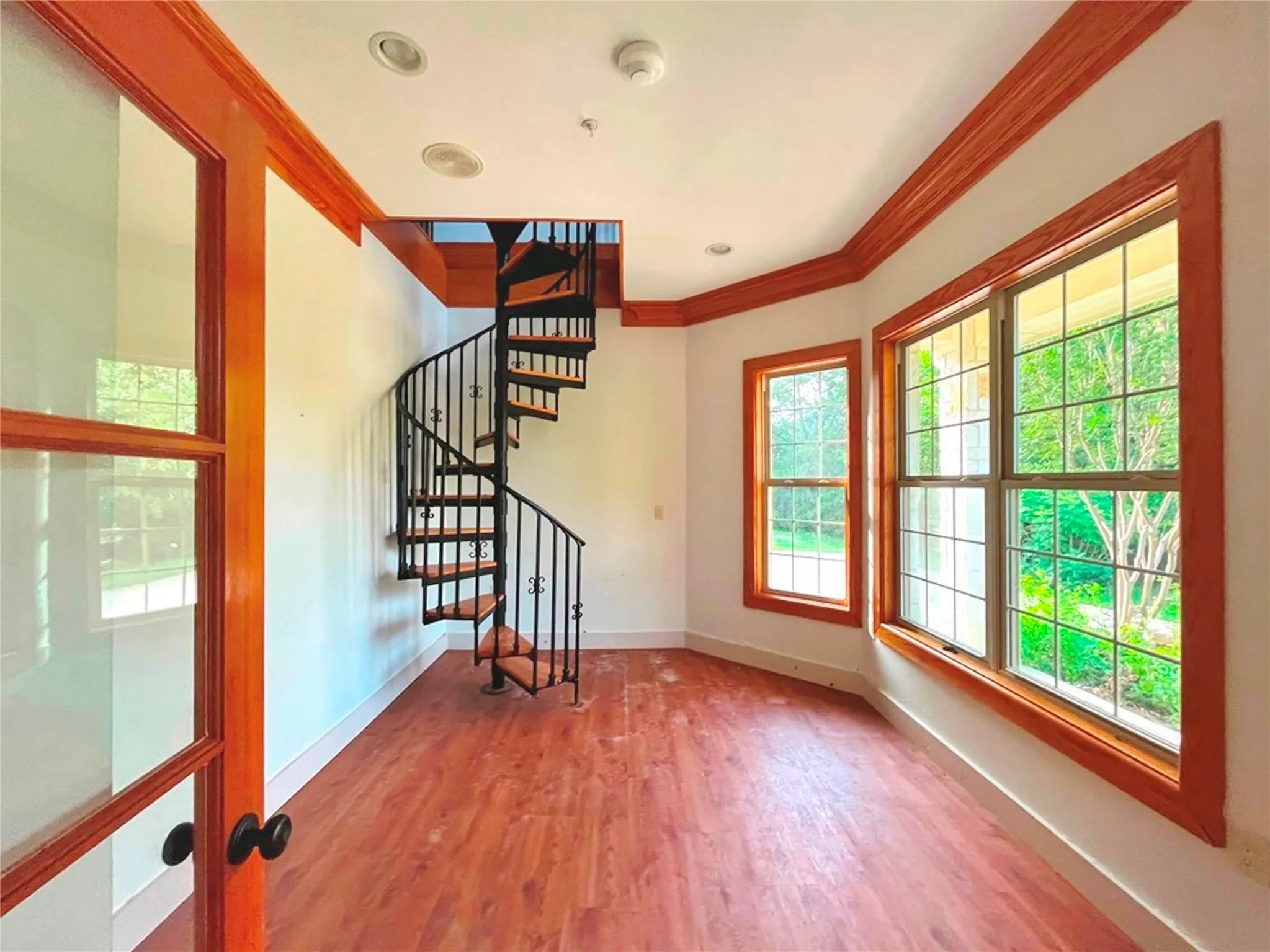 Single Family Residence For Sale in Dallas County , 636 Duck Creek Way, Sunnyvale, Texas 75182, 5 Bedroom, 4 Bathroom, 2 Garage spaces, 4,386 Sqft, built in 2008, mls#21350992, Real Estate Agent in Sunnyvale, Homes For Sale in Dallas county, Homes For Sale in Sunnyvale, Realtor in Sunnyvale Texas, Real Estate Brokerage Independent Realty Texas, Luminita Cordes Realtor