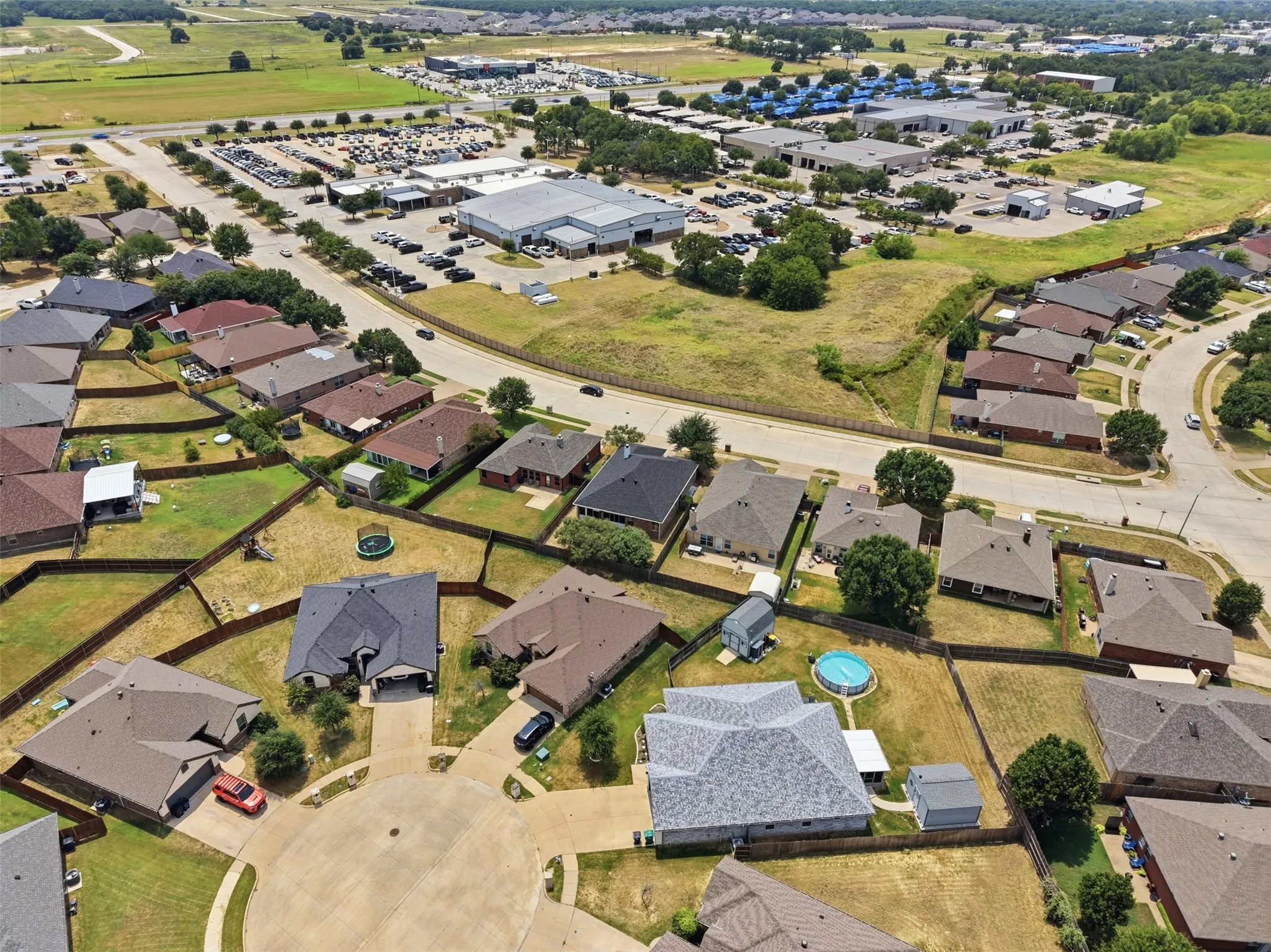 Single Family Residence For Sale in Hood County , 213 Sardius Boulevard, Granbury, Texas 76049, 3 Bedroom, 2 Bathroom, 2 Garage spaces, 1,610 Sqft, built in 2004, mls#21351994, Real Estate Agent in Granbury, Homes For Sale in Hood county, Homes For Sale in Granbury, Realtor in Granbury Texas, Real Estate Brokerage Independent Realty Texas, Luminita Cordes Realtor