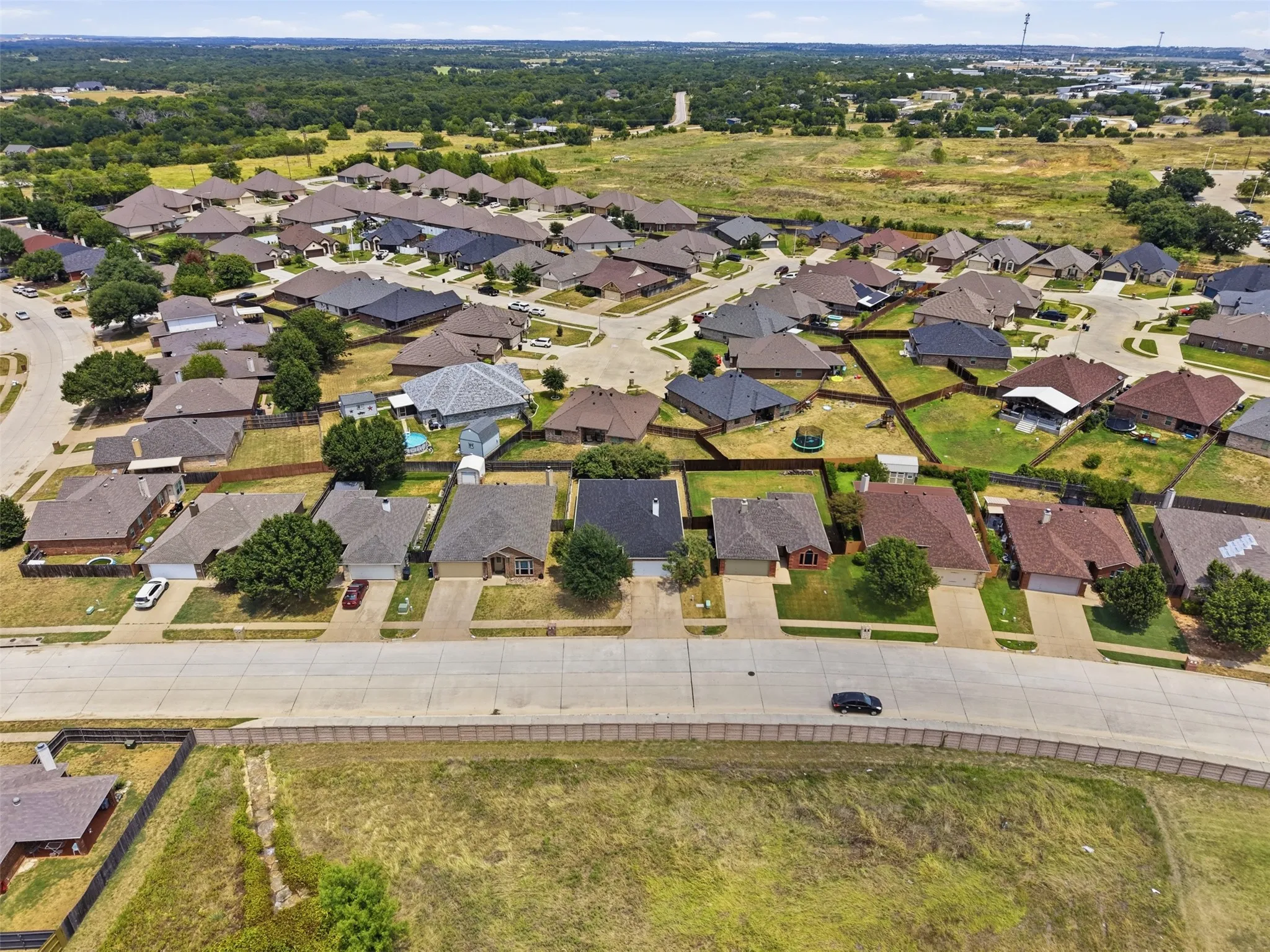 Single Family Residence For Sale in Hood County , 213 Sardius Boulevard, Granbury, Texas 76049, 3 Bedroom, 2 Bathroom, 2 Garage spaces, 1,610 Sqft, built in 2004, mls#21351994, Real Estate Agent in Granbury, Homes For Sale in Hood county, Homes For Sale in Granbury, Realtor in Granbury Texas, Real Estate Brokerage Independent Realty Texas, Luminita Cordes Realtor