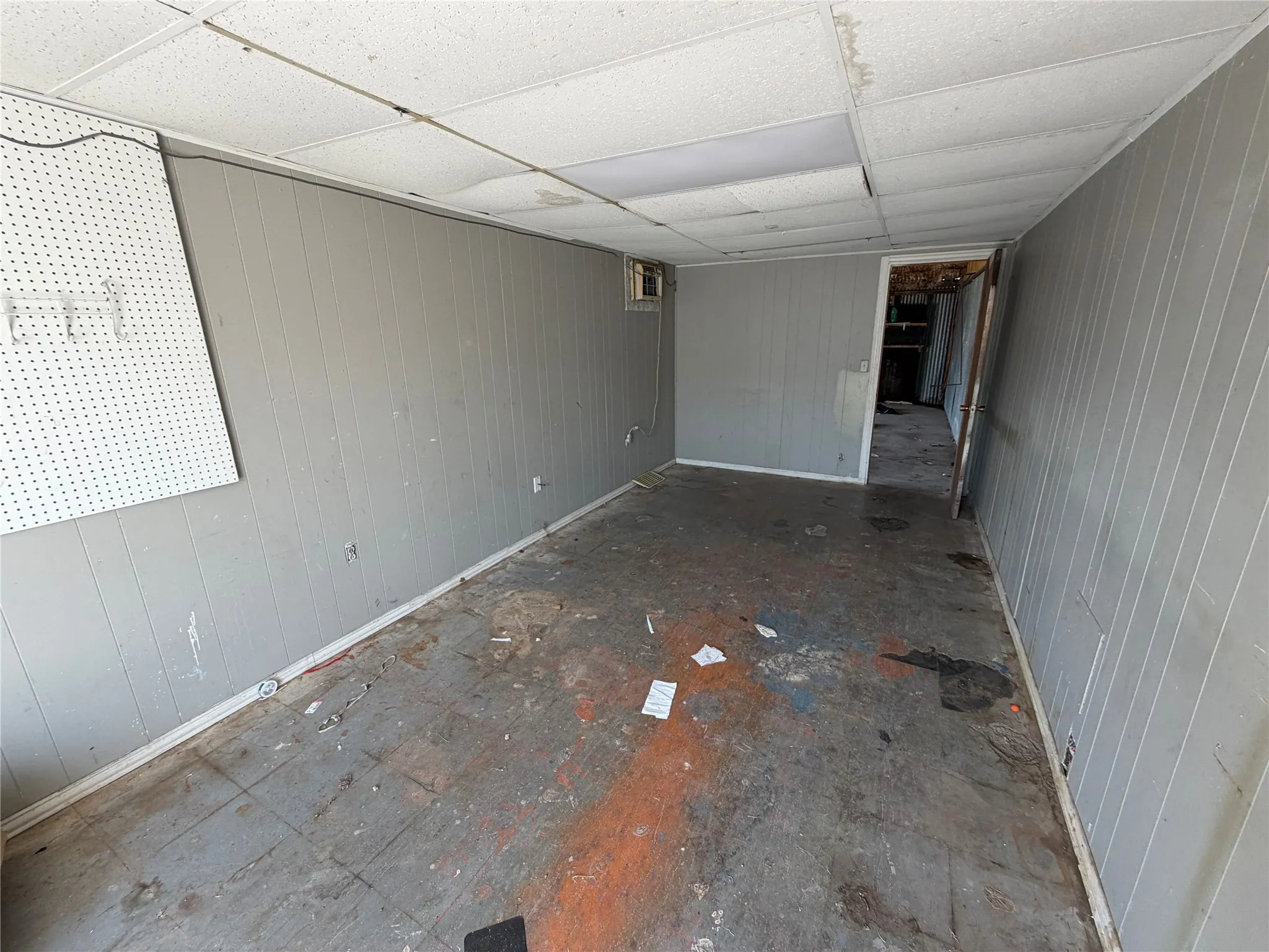 Industrial For Rent in Taylor County , 282 Ruidosa Avenue B1, Abilene, Texas 79605, 0, 0, Garage spaces, 0 Sqft, built in 1984, Price $1,200, mls#21352058, Real Estate Agent in Abilene, Homes For Rent in Taylor county, Homes For Rent in Abilene, Realtor in Abilene Texas, Real Estate Brokerage Independent Realty Texas, Luminita Cordes Realtor