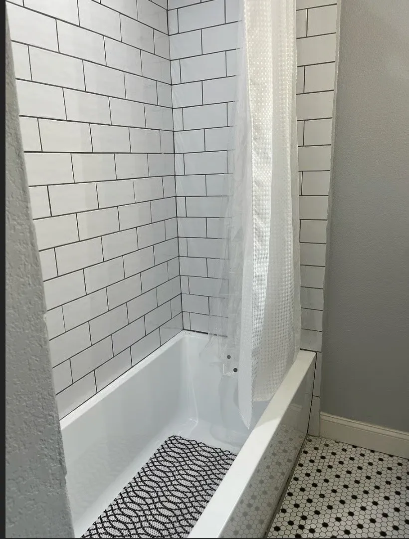Duplex For Rent in Dallas County , 625 N Marsalis Avenue, Dallas, Texas 75203, 2 Bedroom, 2 Bathroom, Garage spaces, 2,808 Sqft, built in 1948, mls#21350853, Real Estate Agent in Dallas, Homes For Rent in Dallas county, Homes For Rent in Dallas, Realtor in Dallas Texas, Real Estate Brokerage Independent Realty Texas, Luminita Cordes Realtor