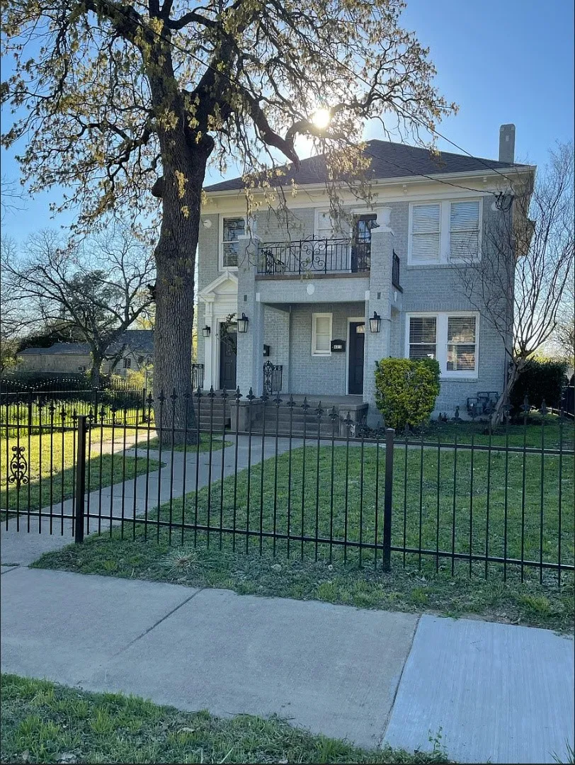 Duplex For Rent in Dallas County , 625 N Marsalis Avenue, Dallas, Texas 75203, 2 Bedroom, 2 Bathroom, Garage spaces, 2,808 Sqft, built in 1948, mls#21350853, Real Estate Agent in Dallas, Homes For Rent in Dallas county, Homes For Rent in Dallas, Realtor in Dallas Texas, Real Estate Brokerage Independent Realty Texas, Luminita Cordes Realtor