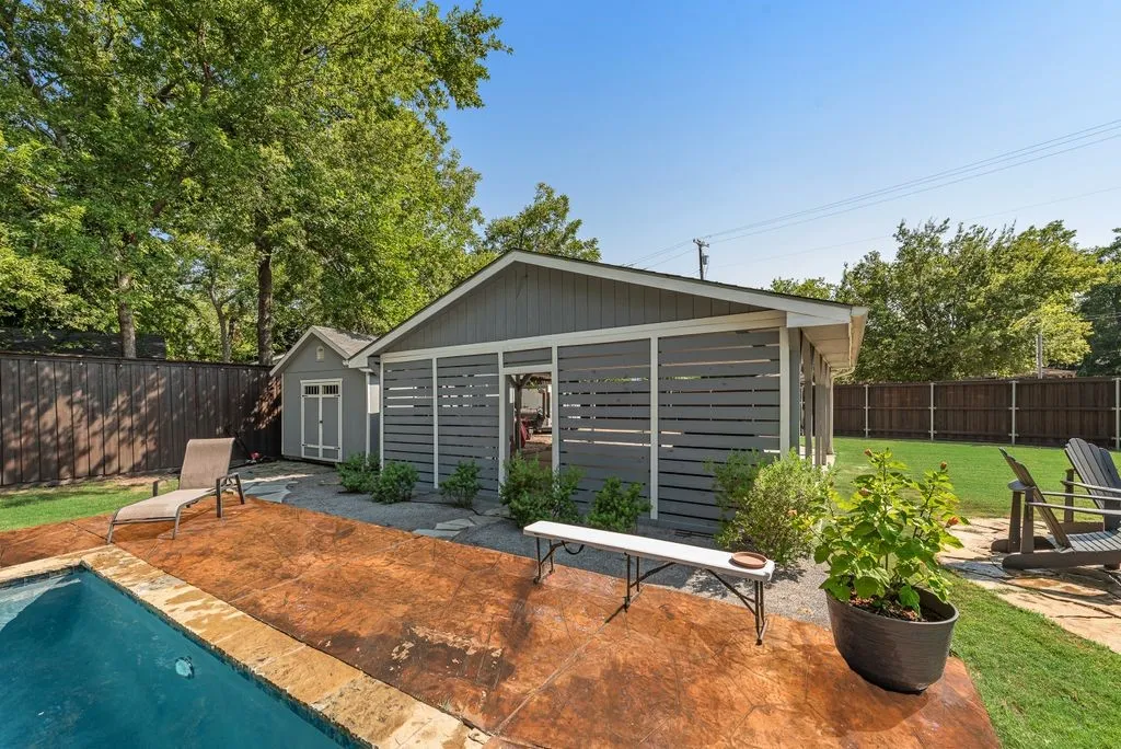 Single Family Residence For Sale in Kaufman County , 515 S Bois D Arc Street, Forney, Texas 75126, 3 Bedroom, 2 Bathroom, Garage spaces, 2,376 Sqft, built in 1900, mls#21350804, Real Estate Agent in Forney, Homes For Sale in Kaufman county, Homes For Sale in Forney, Realtor in Forney Texas, Real Estate Brokerage Independent Realty Texas, Luminita Cordes Realtor