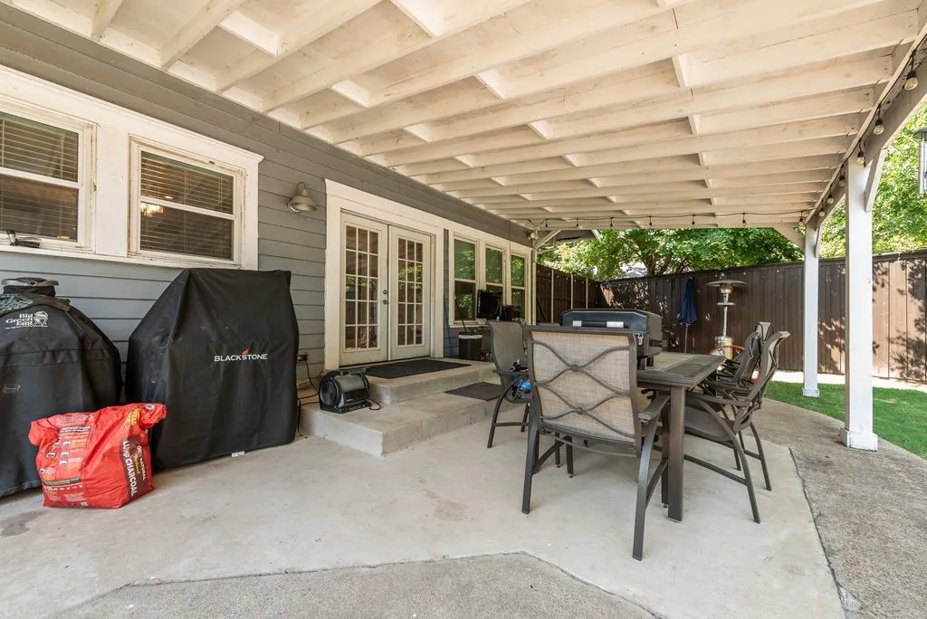 Single Family Residence For Sale in Kaufman County , 515 S Bois D Arc Street, Forney, Texas 75126, 3 Bedroom, 2 Bathroom, Garage spaces, 2,376 Sqft, built in 1900, mls#21350804, Real Estate Agent in Forney, Homes For Sale in Kaufman county, Homes For Sale in Forney, Realtor in Forney Texas, Real Estate Brokerage Independent Realty Texas, Luminita Cordes Realtor