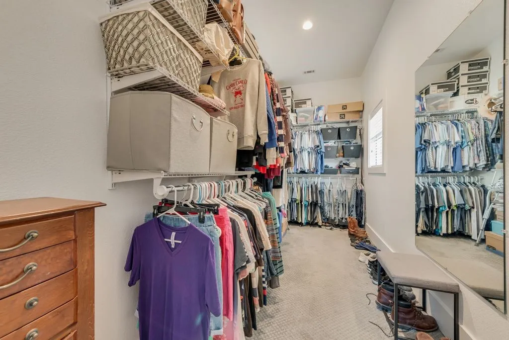 Single Family Residence For Sale in Kaufman County , 515 S Bois D Arc Street, Forney, Texas 75126, 3 Bedroom, 2 Bathroom, Garage spaces, 2,376 Sqft, built in 1900, mls#21350804, Real Estate Agent in Forney, Homes For Sale in Kaufman county, Homes For Sale in Forney, Realtor in Forney Texas, Real Estate Brokerage Independent Realty Texas, Luminita Cordes Realtor