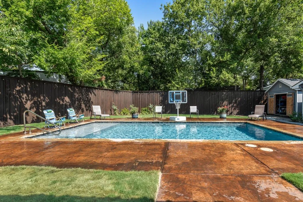 Single Family Residence For Sale in Kaufman County , 515 S Bois D Arc Street, Forney, Texas 75126, 3 Bedroom, 2 Bathroom, Garage spaces, 2,376 Sqft, built in 1900, mls#21350804, Real Estate Agent in Forney, Homes For Sale in Kaufman county, Homes For Sale in Forney, Realtor in Forney Texas, Real Estate Brokerage Independent Realty Texas, Luminita Cordes Realtor