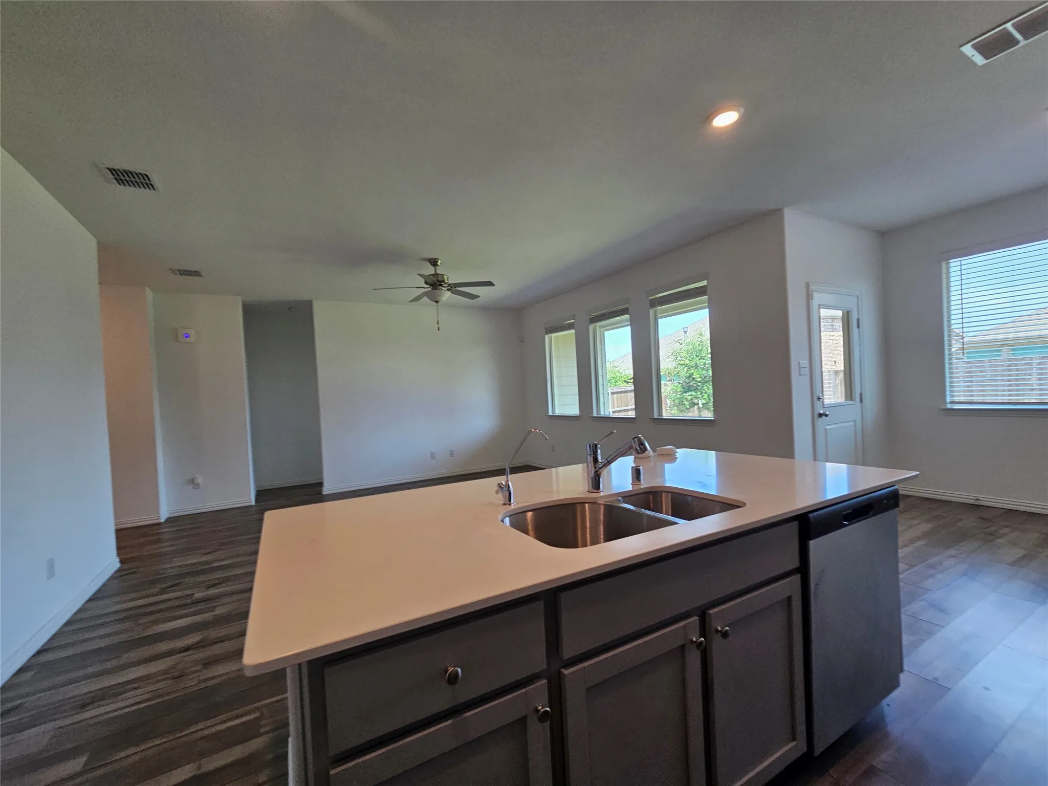 Single Family Residence For Rent in Collin County , 1216 Smoketree Lane, Princeton, Texas 75407, 4 Bedroom, 2 Bathroom, 2 Garage spaces, 1,835 Sqft, built in 2022, mls#21345150, Real Estate Agent in Princeton, Homes For Rent in Collin county, Homes For Rent in Princeton, Realtor in Princeton Texas, Real Estate Brokerage Independent Realty Texas, Luminita Cordes Realtor