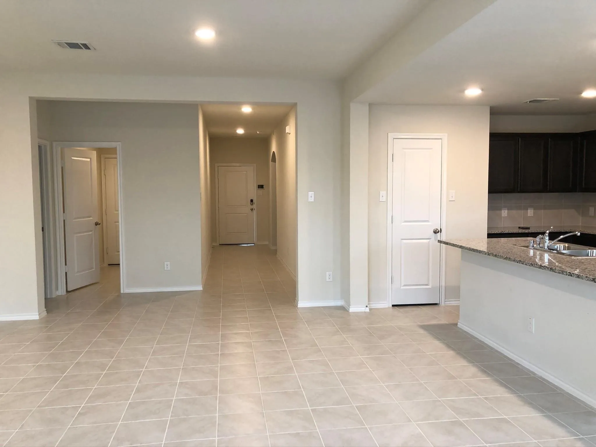 Single Family Residence For Rent in Collin County , 604 Rustic Meadows Trail, Princeton, Texas 75407, 3 Bedroom, 2 Bathroom, 2 Garage spaces, 1,656 Sqft, built in 2018, mls#21352065, Real Estate Agent in Princeton, Homes For Rent in Collin county, Homes For Rent in Princeton, Realtor in Princeton Texas, Real Estate Brokerage Independent Realty Texas, Luminita Cordes Realtor