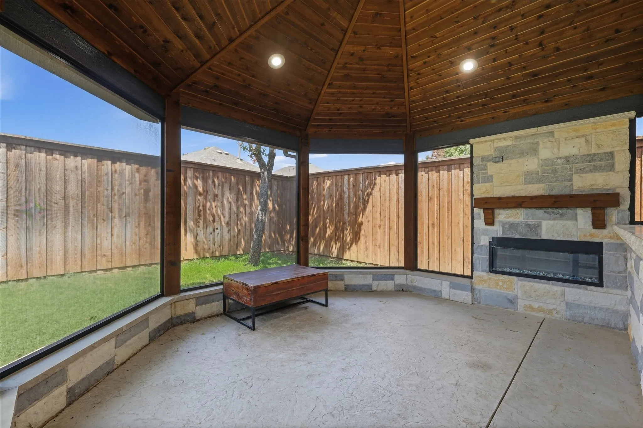 Single Family Residence For Sale in Denton County , 5608 Millers Creek Drive, Argyle, Texas 76226, 3 Bedroom, 2 Bathroom, 2 Garage spaces, 1,971 Sqft, built in 2012, mls#21351978, Real Estate Agent in Argyle, Homes For Sale in Denton county, Homes For Sale in Argyle, Realtor in Argyle Texas, Real Estate Brokerage Independent Realty Texas, Luminita Cordes Realtor