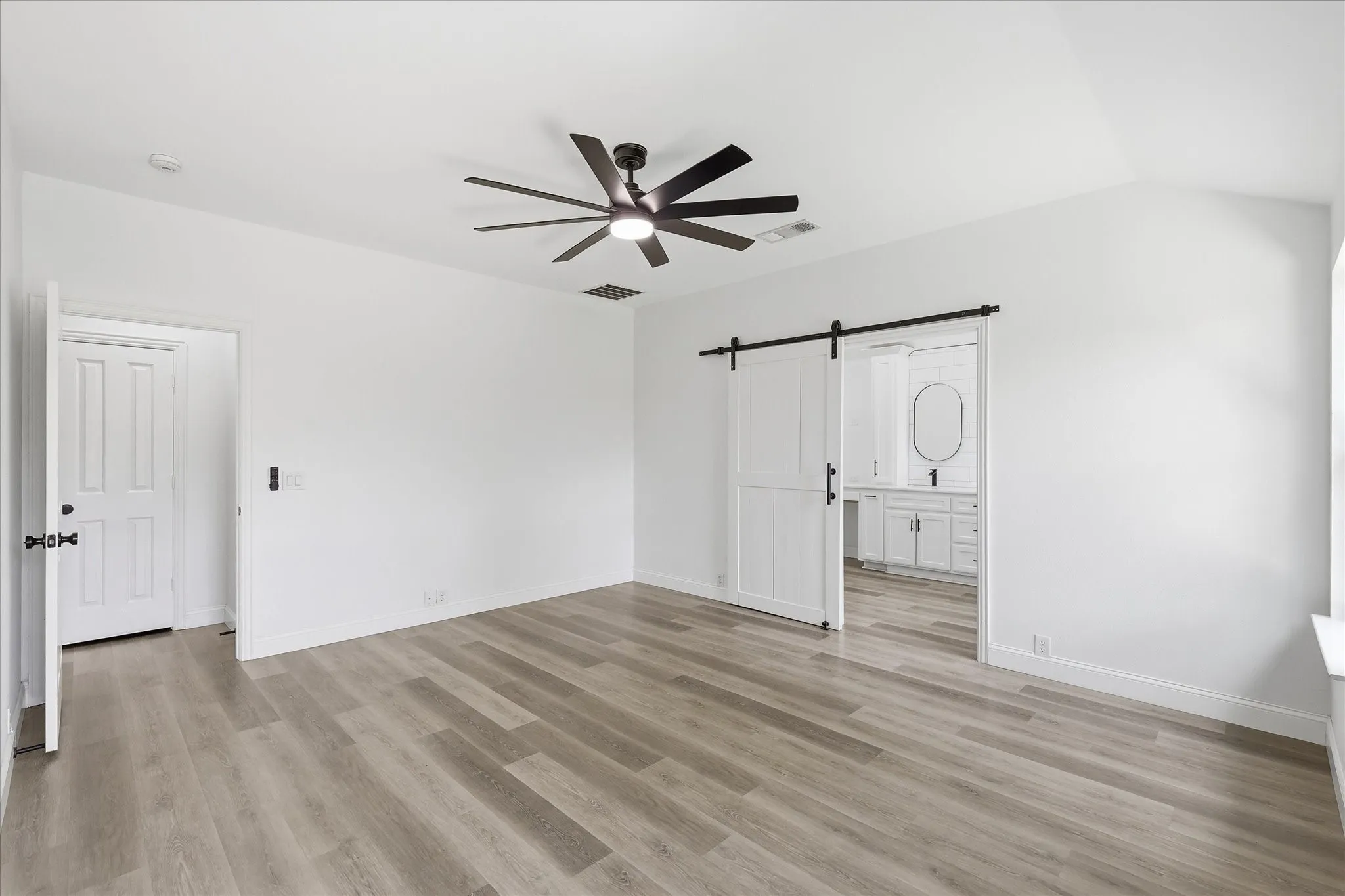 Single Family Residence For Sale in Denton County , 5608 Millers Creek Drive, Argyle, Texas 76226, 3 Bedroom, 2 Bathroom, 2 Garage spaces, 1,971 Sqft, built in 2012, mls#21351978, Real Estate Agent in Argyle, Homes For Sale in Denton county, Homes For Sale in Argyle, Realtor in Argyle Texas, Real Estate Brokerage Independent Realty Texas, Luminita Cordes Realtor