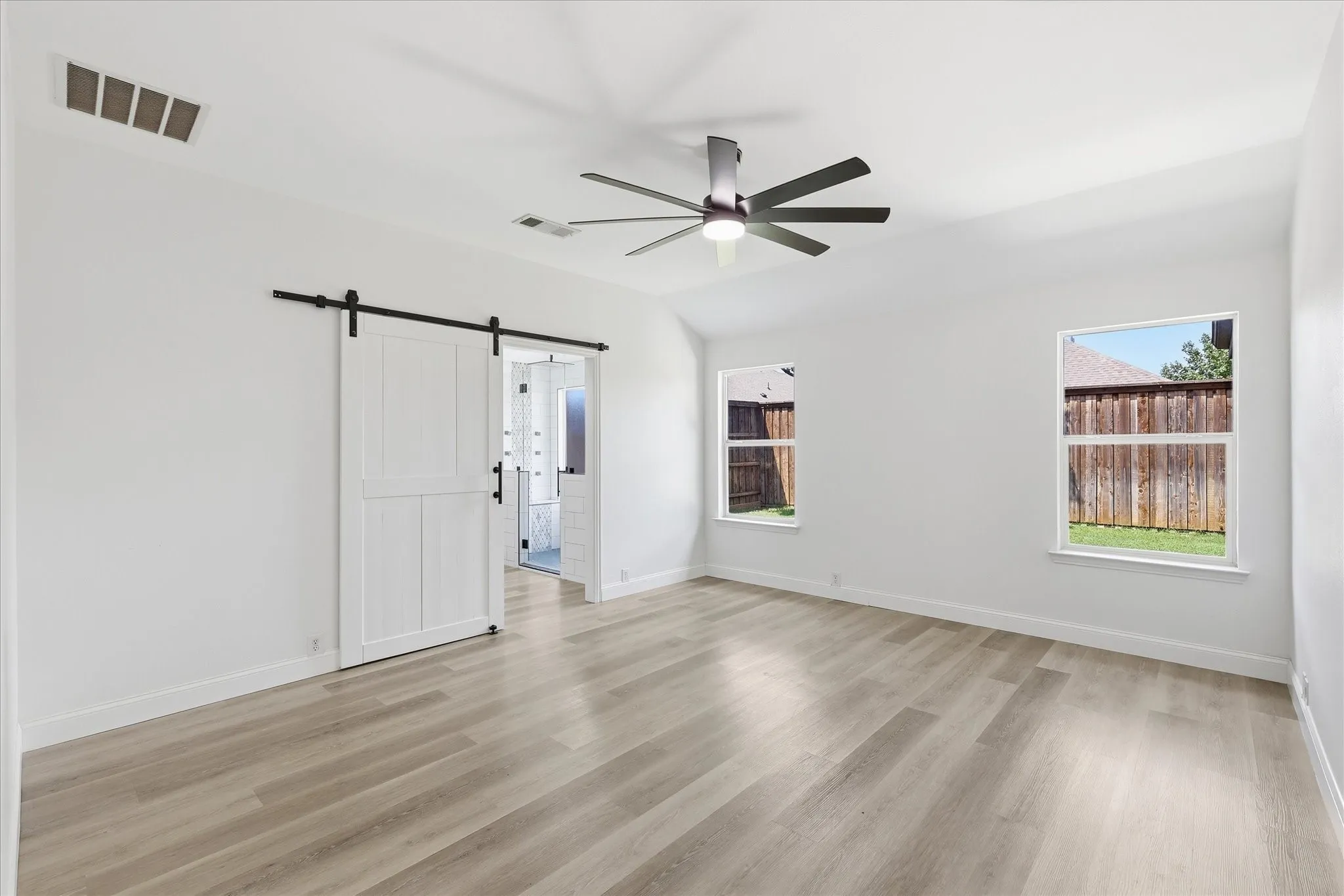 Single Family Residence For Sale in Denton County , 5608 Millers Creek Drive, Argyle, Texas 76226, 3 Bedroom, 2 Bathroom, 2 Garage spaces, 1,971 Sqft, built in 2012, mls#21351978, Real Estate Agent in Argyle, Homes For Sale in Denton county, Homes For Sale in Argyle, Realtor in Argyle Texas, Real Estate Brokerage Independent Realty Texas, Luminita Cordes Realtor