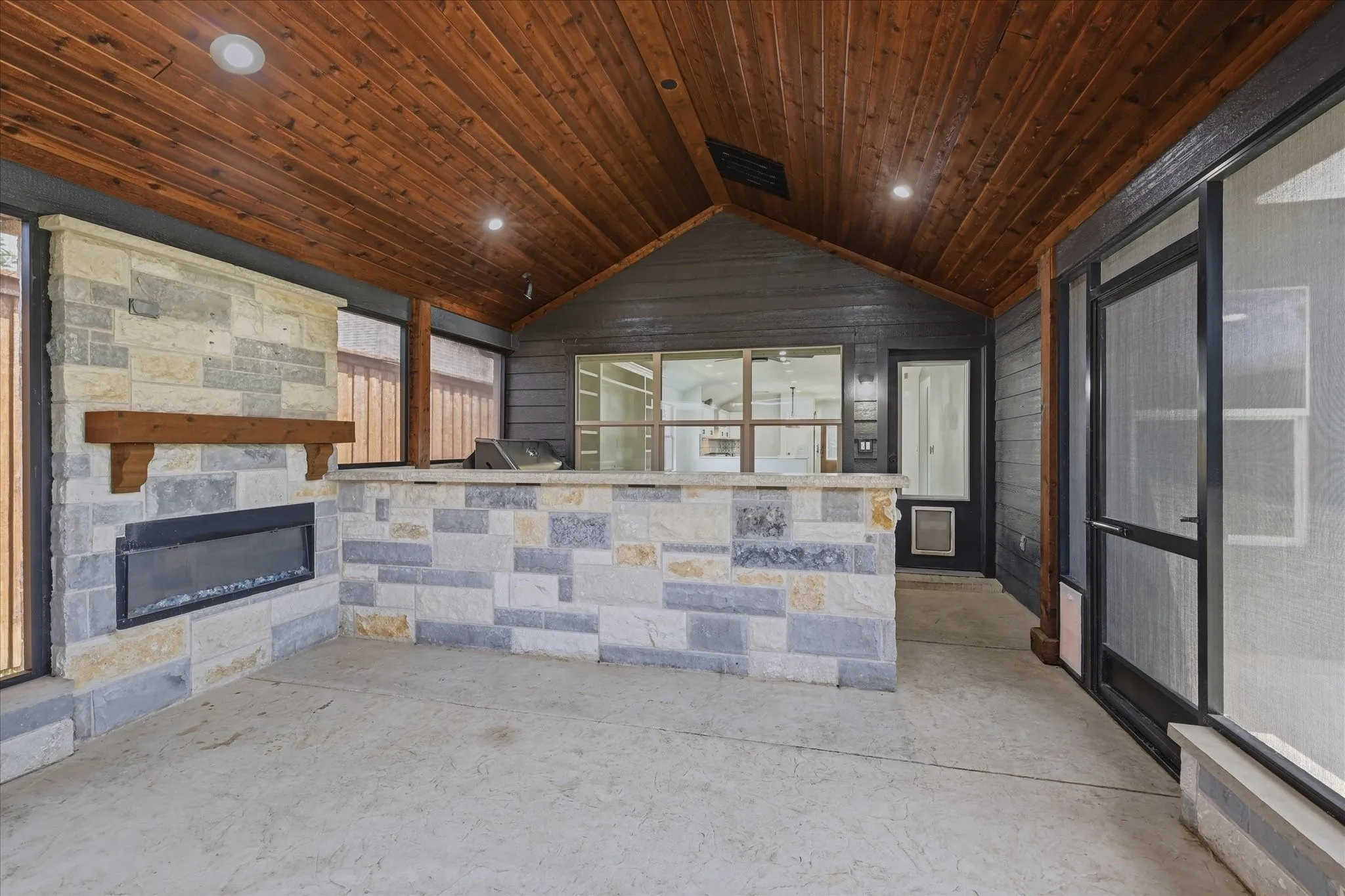 Single Family Residence For Sale in Denton County , 5608 Millers Creek Drive, Argyle, Texas 76226, 3 Bedroom, 2 Bathroom, 2 Garage spaces, 1,971 Sqft, built in 2012, mls#21351978, Real Estate Agent in Argyle, Homes For Sale in Denton county, Homes For Sale in Argyle, Realtor in Argyle Texas, Real Estate Brokerage Independent Realty Texas, Luminita Cordes Realtor