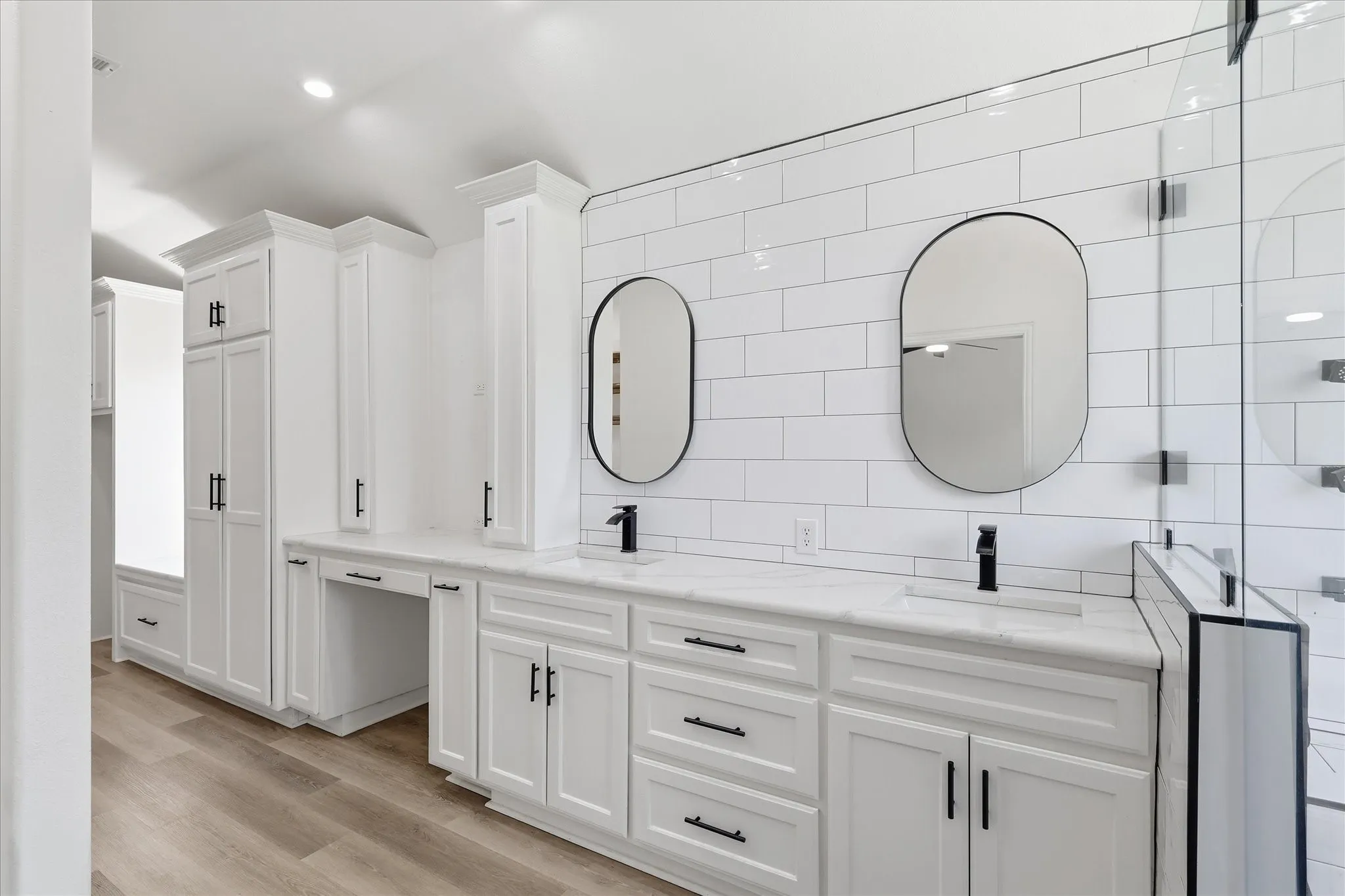 Single Family Residence For Sale in Denton County , 5608 Millers Creek Drive, Argyle, Texas 76226, 3 Bedroom, 2 Bathroom, 2 Garage spaces, 1,971 Sqft, built in 2012, mls#21351978, Real Estate Agent in Argyle, Homes For Sale in Denton county, Homes For Sale in Argyle, Realtor in Argyle Texas, Real Estate Brokerage Independent Realty Texas, Luminita Cordes Realtor