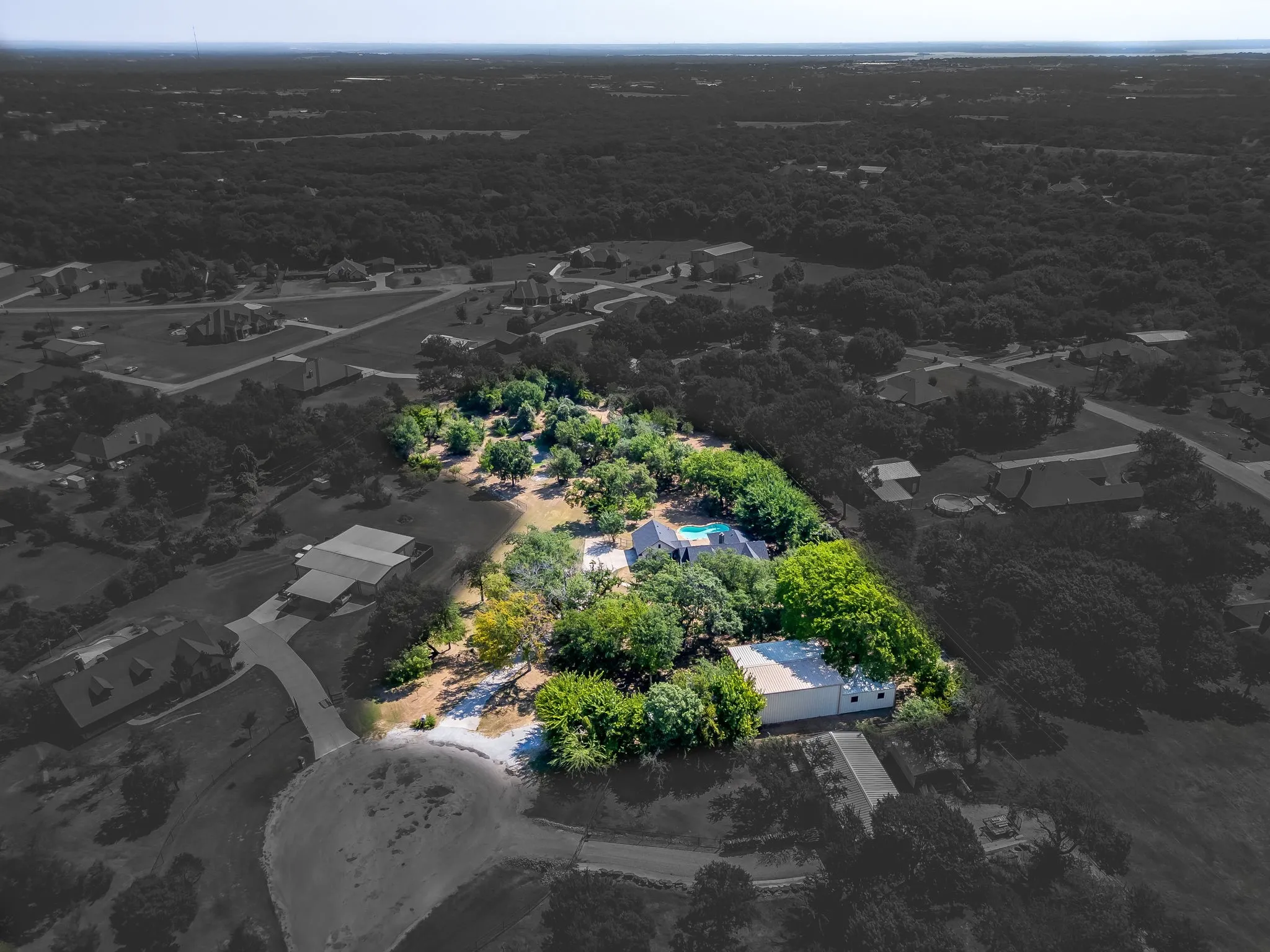 Single Family Residence For Sale in Parker County , 220 Royal Court, Weatherford, Texas 76085, 3 Bedroom, 3 Bathroom, 2 Garage spaces, 1,886 Sqft, built in 2005, mls#21350467, Real Estate Agent in Weatherford, Homes For Sale in Parker county, Homes For Sale in Weatherford, Realtor in Weatherford Texas, Real Estate Brokerage Independent Realty Texas, Luminita Cordes Realtor