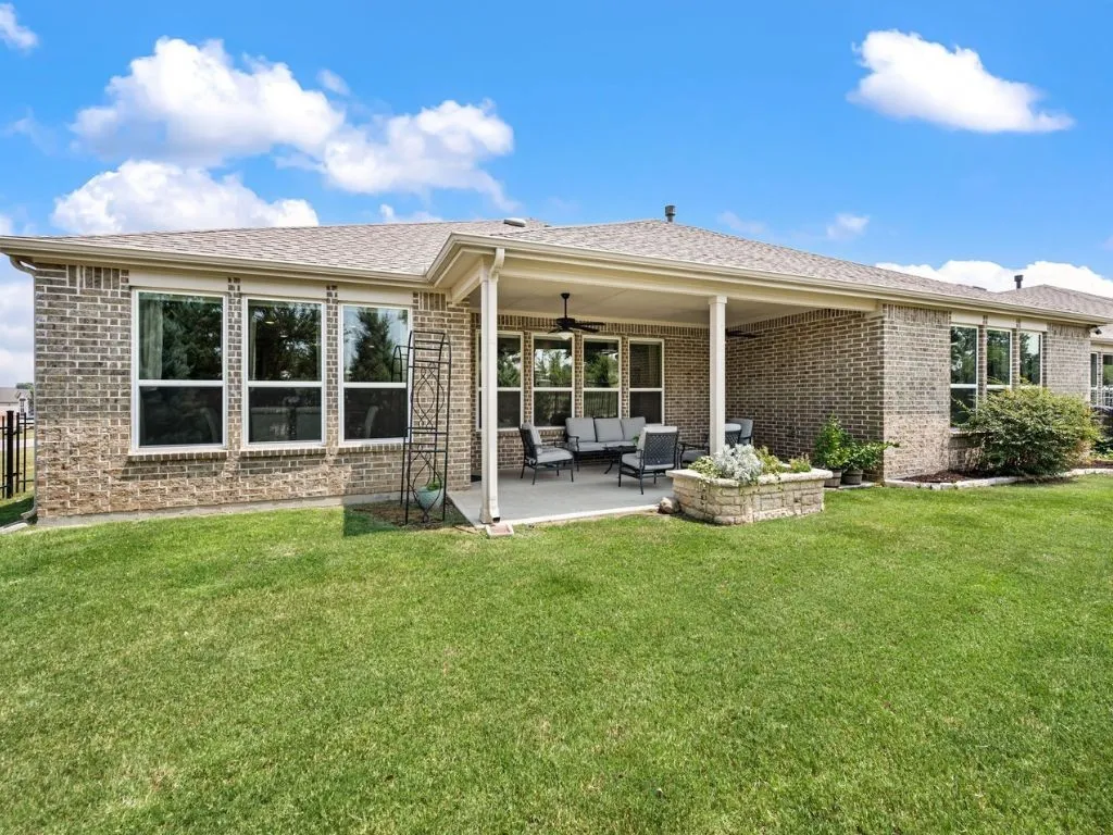 Single Family Residence For Sale in Collin County , 9113 Bluewater Way, Mc Kinney, Texas 75071, 3 Bedroom, 3 Bathroom, 3 Garage spaces, 2,506 Sqft, built in 2019, mls#21342997, Real Estate Agent in Mc Kinney, Homes For Sale in Collin county, Homes For Sale in Mc Kinney, Realtor in Mc Kinney Texas, Real Estate Brokerage Independent Realty Texas, Luminita Cordes Realtor