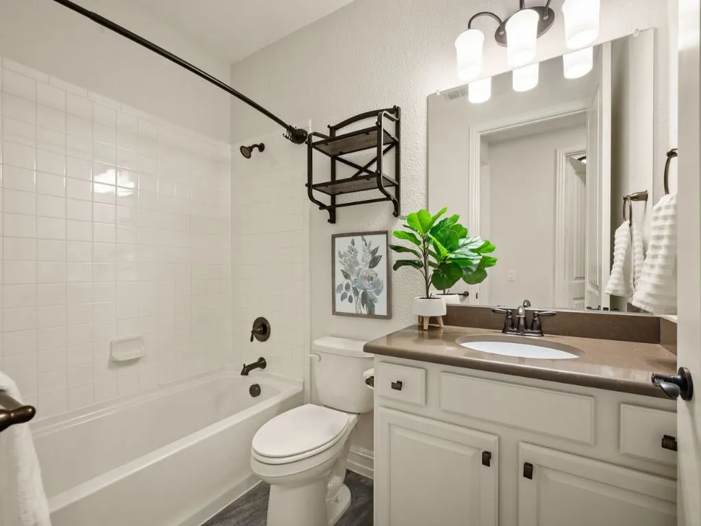 Single Family Residence For Sale in Collin County , 9113 Bluewater Way, Mc Kinney, Texas 75071, 3 Bedroom, 3 Bathroom, 3 Garage spaces, 2,506 Sqft, built in 2019, mls#21342997, Real Estate Agent in Mc Kinney, Homes For Sale in Collin county, Homes For Sale in Mc Kinney, Realtor in Mc Kinney Texas, Real Estate Brokerage Independent Realty Texas, Luminita Cordes Realtor