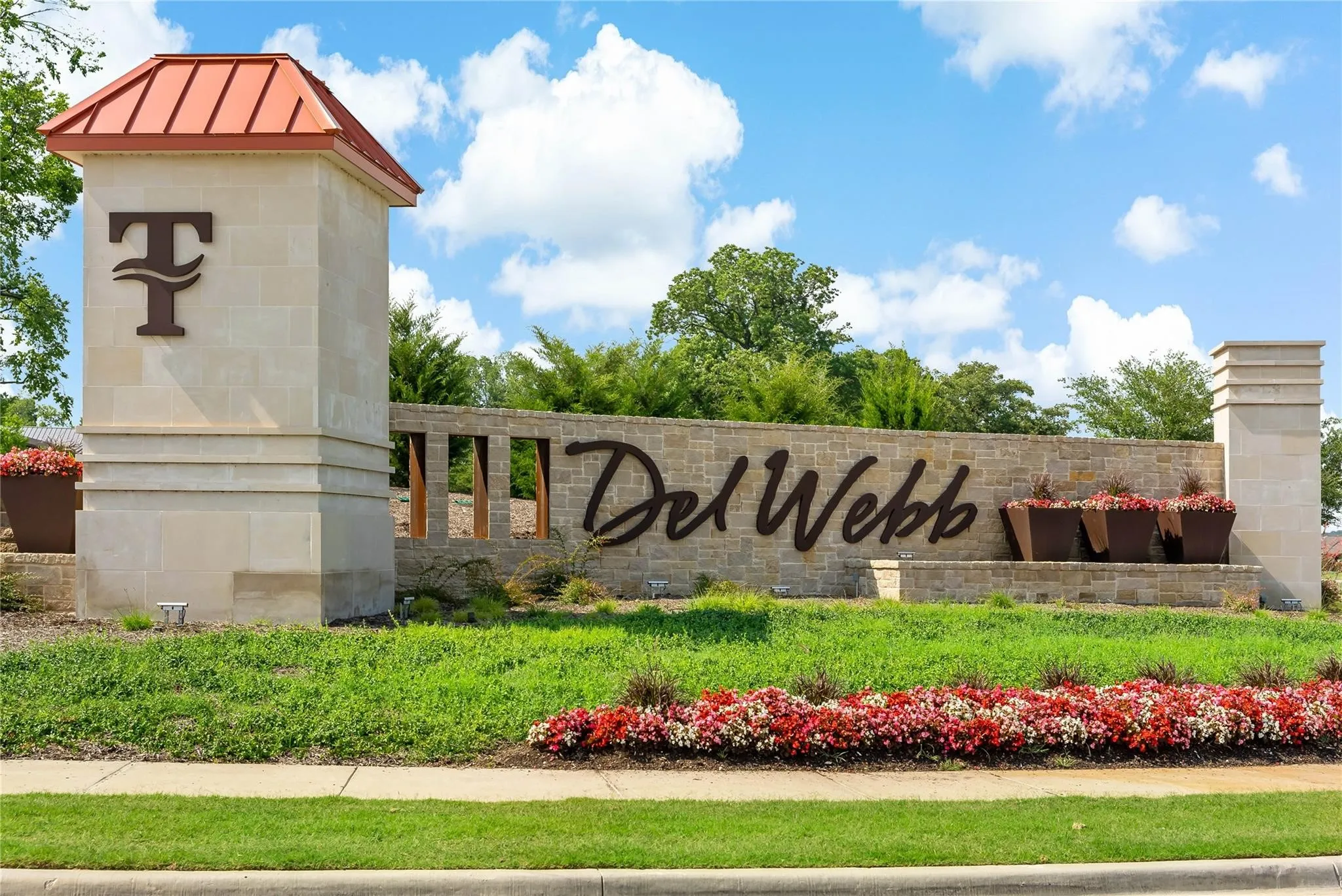 Single Family Residence For Sale in Collin County , 9113 Bluewater Way, Mc Kinney, Texas 75071, 3 Bedroom, 3 Bathroom, 3 Garage spaces, 2,506 Sqft, built in 2019, mls#21342997, Real Estate Agent in Mc Kinney, Homes For Sale in Collin county, Homes For Sale in Mc Kinney, Realtor in Mc Kinney Texas, Real Estate Brokerage Independent Realty Texas, Luminita Cordes Realtor