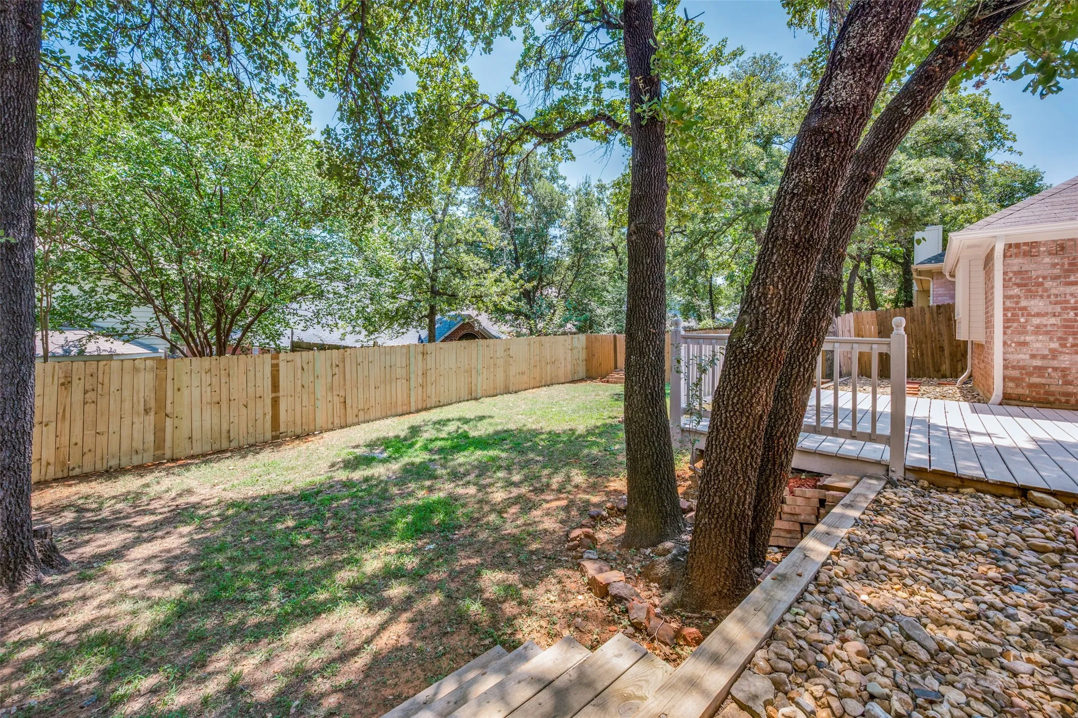 Single Family Residence For Sale in Tarrant County , 1521 Morrison Drive, Fort Worth, Texas 76112, 3 Bedroom, 2 Bathroom, 2 Garage spaces, 1,381 Sqft, built in 1993, mls#21351958, Real Estate Agent in Fort Worth, Homes For Sale in Tarrant county, Homes For Sale in Fort Worth, Realtor in Fort Worth Texas, Real Estate Brokerage Independent Realty Texas, Luminita Cordes Realtor