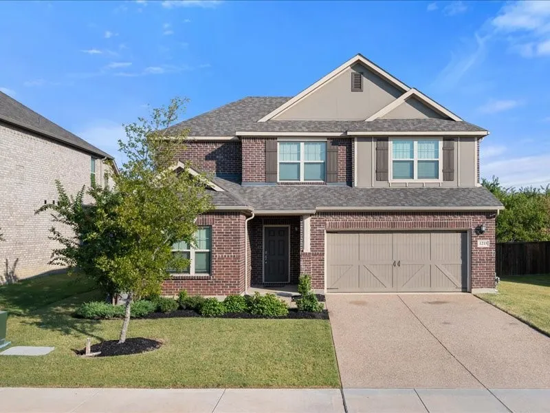 Single Family Residence For Sale in Johnson County , 1215 Putnam Street, Mansfield, Texas 76063, 5 Bedroom, 4 Bathroom, 2 Garage spaces, 2,427 Sqft, built in 2022, Price $515,000, mls#21352072, Real Estate Agent in Mansfield, Homes For Sale in Johnson county, Homes For Sale in Mansfield, Realtor in Mansfield Texas, Real Estate Brokerage Independent Realty Texas, Luminita Cordes Realtor