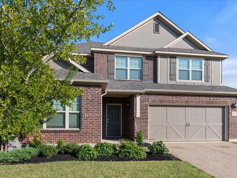 Single Family Residence For Sale in Johnson County , 1215 Putnam Street, Mansfield, Texas 76063, 5 Bedroom, 4 Bathroom, 2 Garage spaces, 2,427 Sqft, built in 2022, Price $515,000, mls#21352072, Real Estate Agent in Mansfield, Homes For Sale in Johnson county, Homes For Sale in Mansfield, Realtor in Mansfield Texas, Real Estate Brokerage Independent Realty Texas, Luminita Cordes Realtor