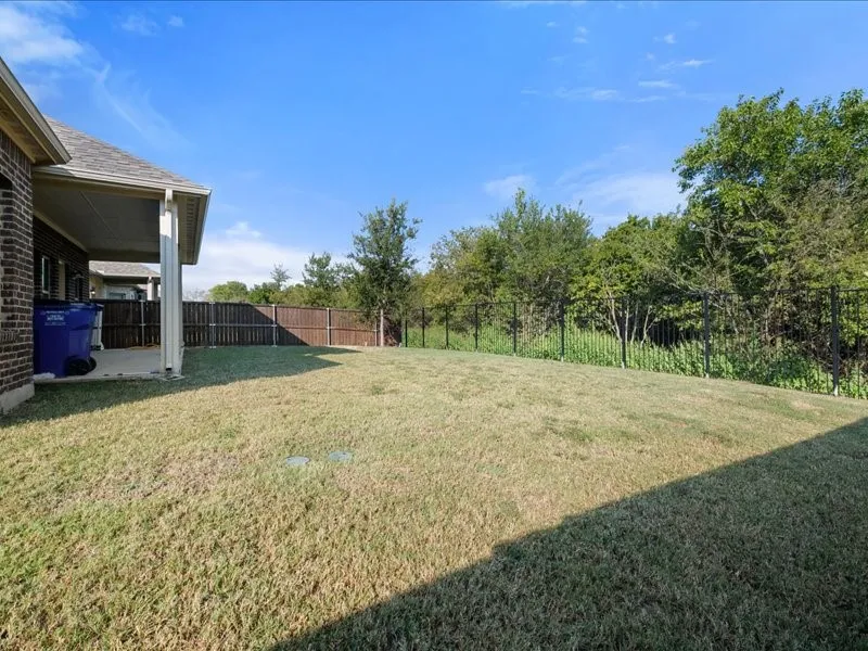 Single Family Residence For Sale in Johnson County , 1215 Putnam Street, Mansfield, Texas 76063, 5 Bedroom, 4 Bathroom, 2 Garage spaces, 2,427 Sqft, built in 2022, Price $515,000, mls#21352072, Real Estate Agent in Mansfield, Homes For Sale in Johnson county, Homes For Sale in Mansfield, Realtor in Mansfield Texas, Real Estate Brokerage Independent Realty Texas, Luminita Cordes Realtor