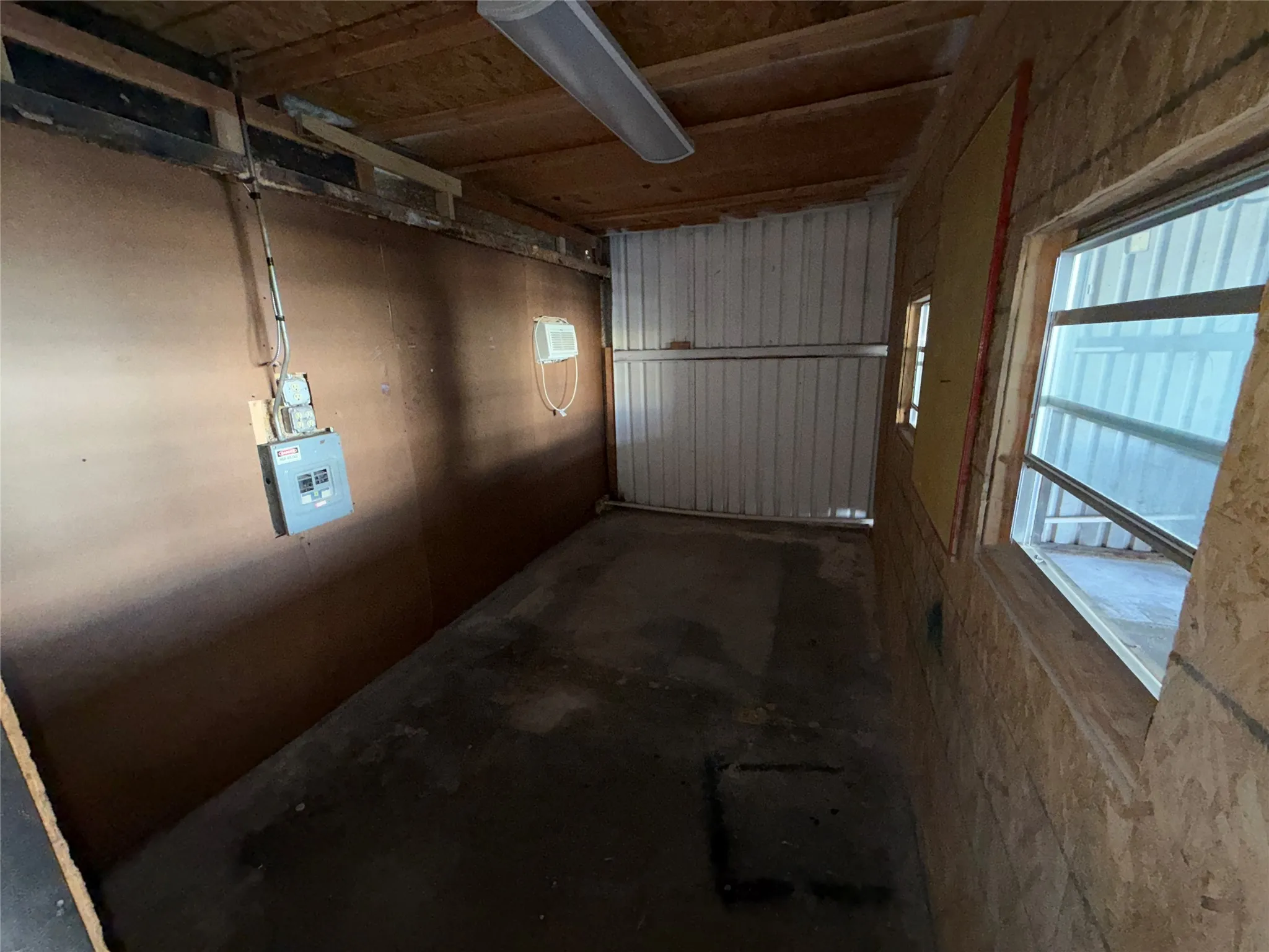 Industrial For Rent in Taylor County , 282 Ruidosa Avenue C3, Abilene, Texas 79605, 0, 0, Garage spaces, 0 Sqft, built in 1984, Price $900, mls#21352075, Real Estate Agent in Abilene, Homes For Rent in Taylor county, Homes For Rent in Abilene, Realtor in Abilene Texas, Real Estate Brokerage Independent Realty Texas, Luminita Cordes Realtor